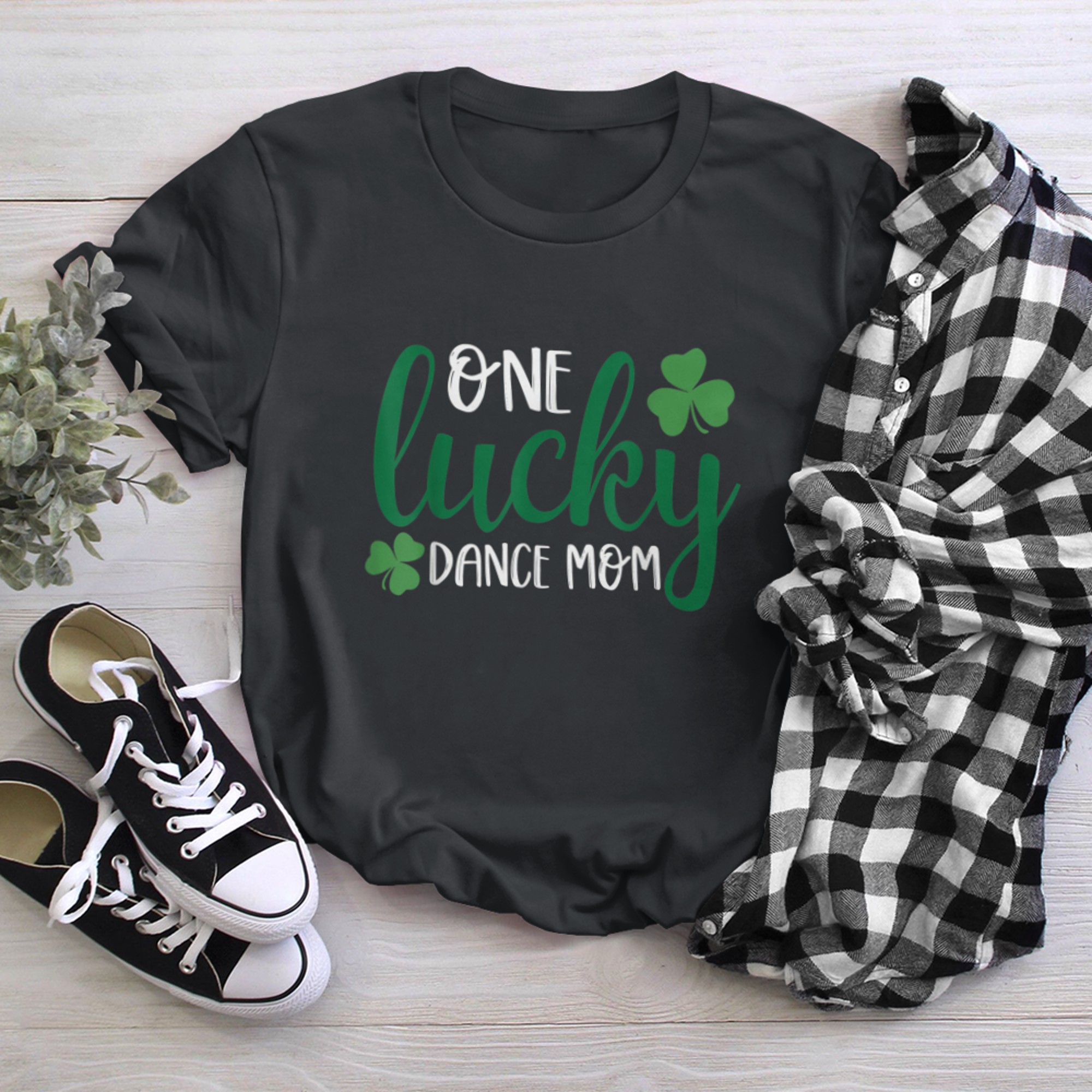 One Lucky Dance Mom Funny Dance Mom Patrick's Day t-shirt black