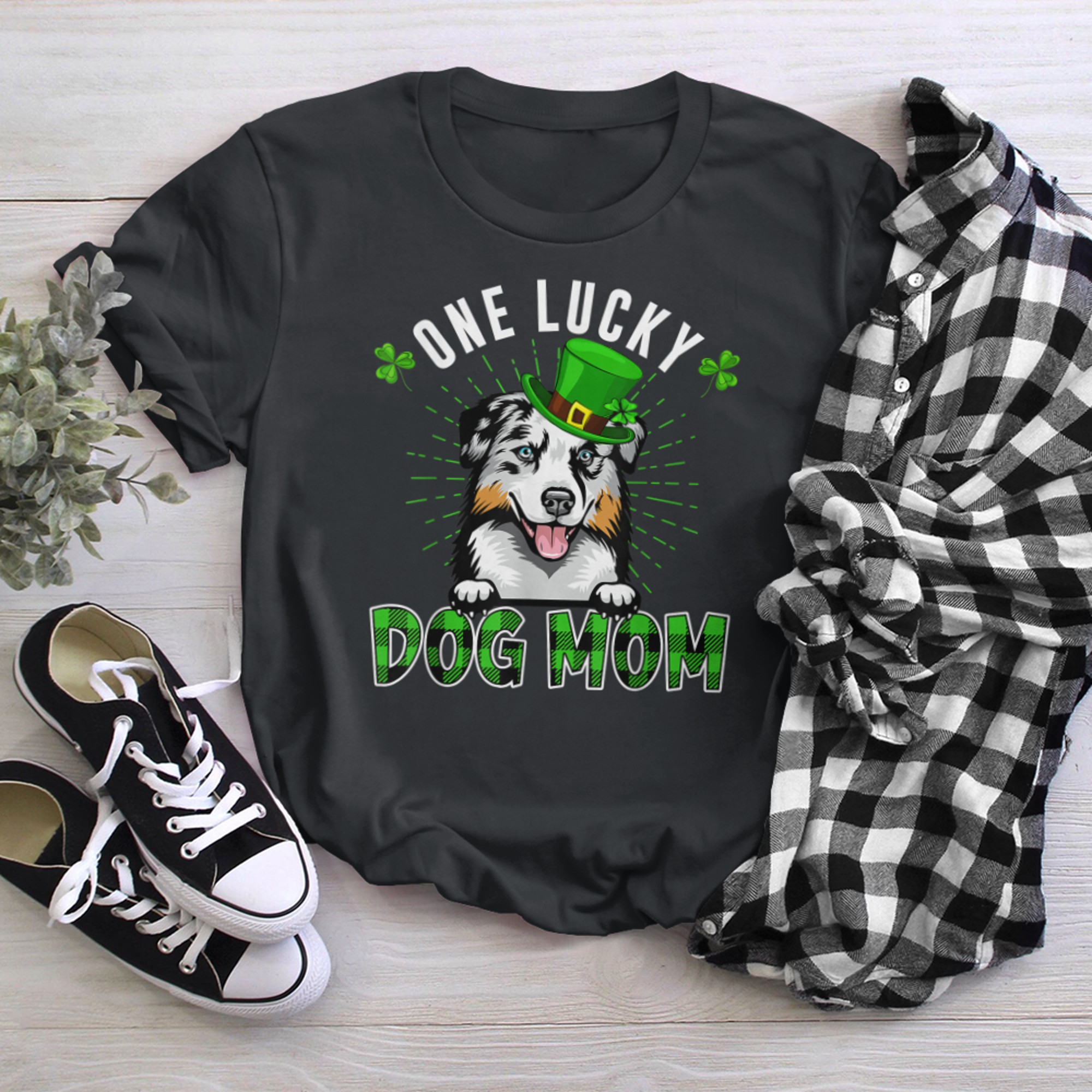 One Lucky Dog Mama Australian Shepherd Mom St Patricks Day t-shirt black