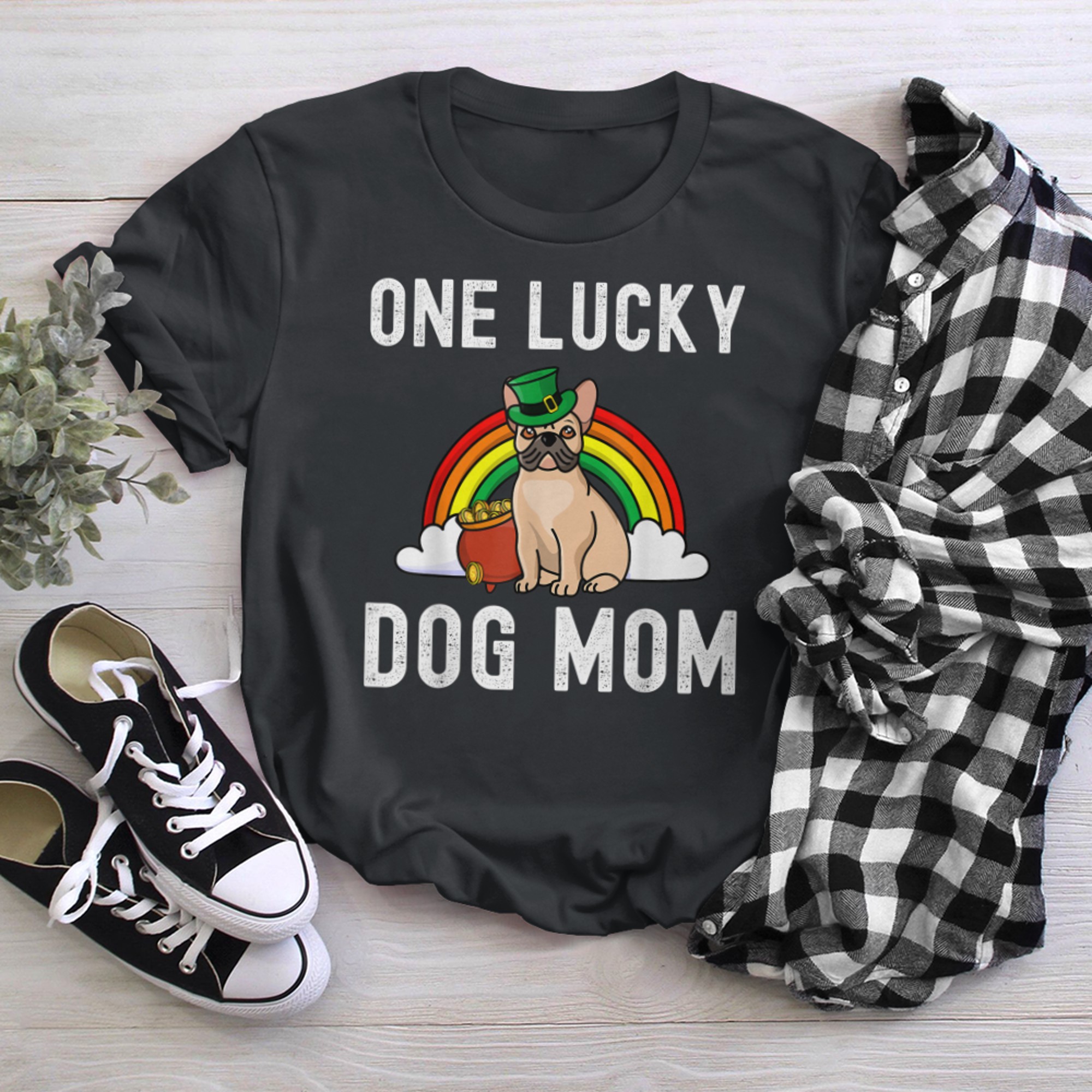 One Lucky Dog Mom French Bulldog St Patrick's Day Rainbow t-shirt black