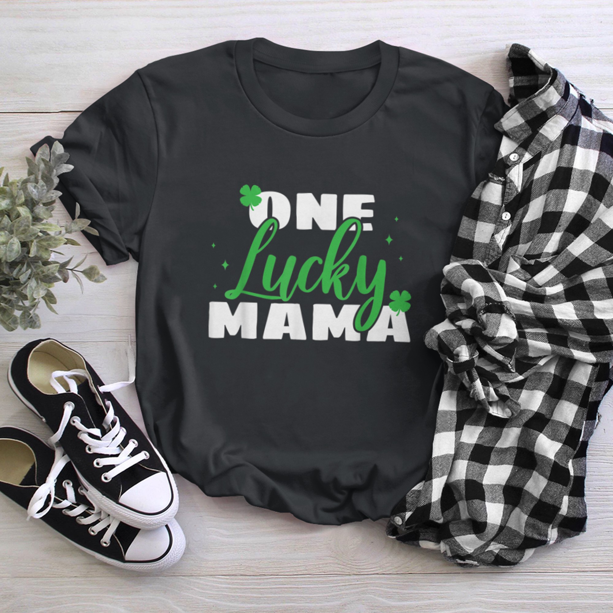 ONE Lucky MAMA (1) t-shirt black