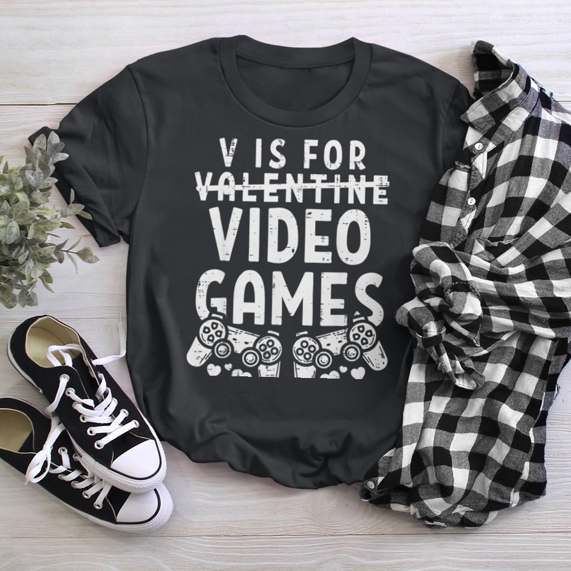 V Is For Video Games Funny Valentines Day Gamer Boy Men - 2023-09-16T114118.323 t-shirt black