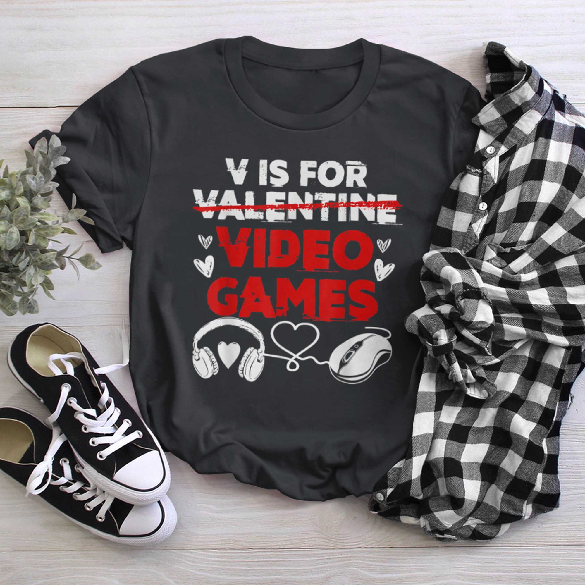 V Is For Video Games Funny Valentines Day Gamer Boy Men - 2023-09-16T114137.990 t-shirt black