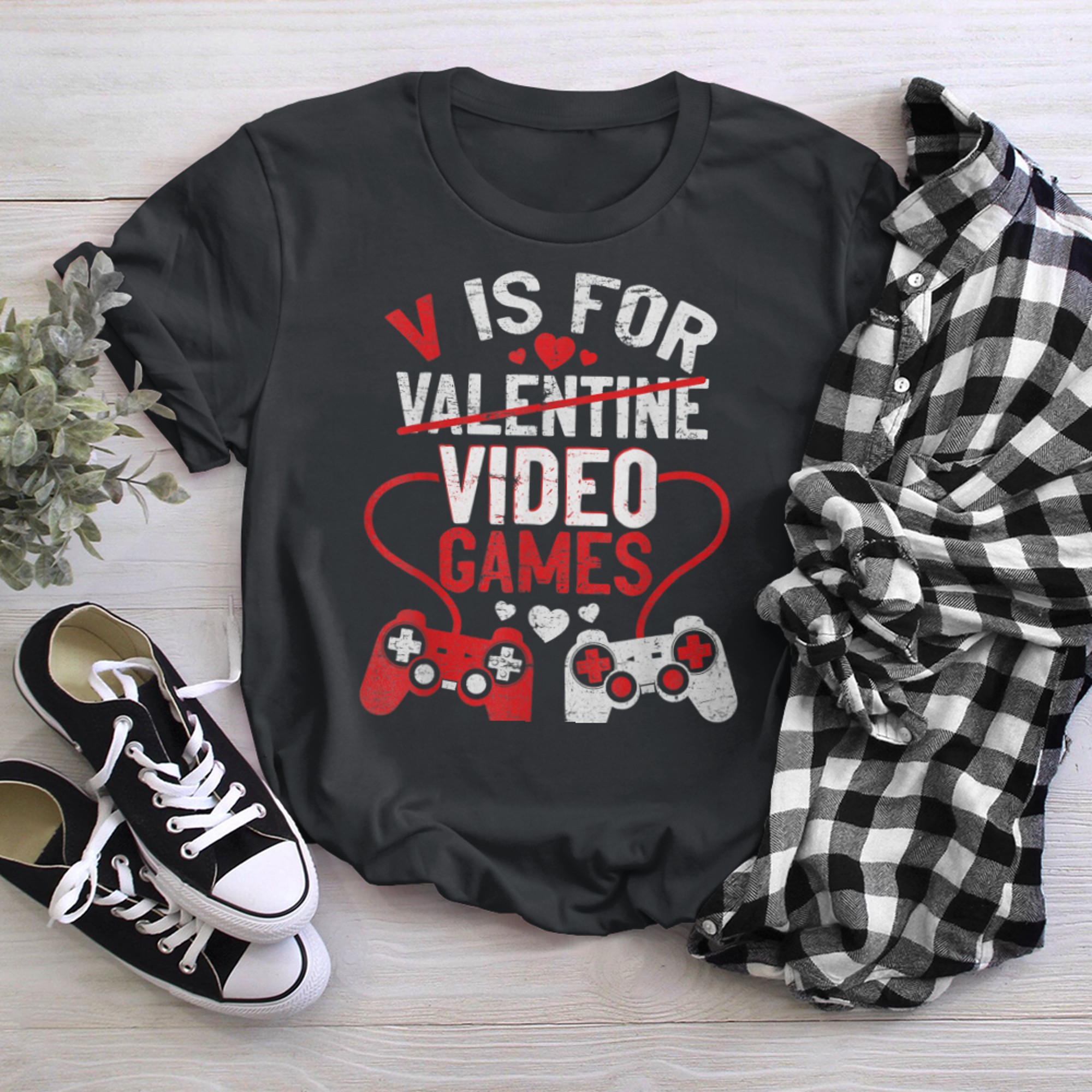 V Is For Video Games Funny Valentines Day Gamer Boy Men (15) t-shirt black