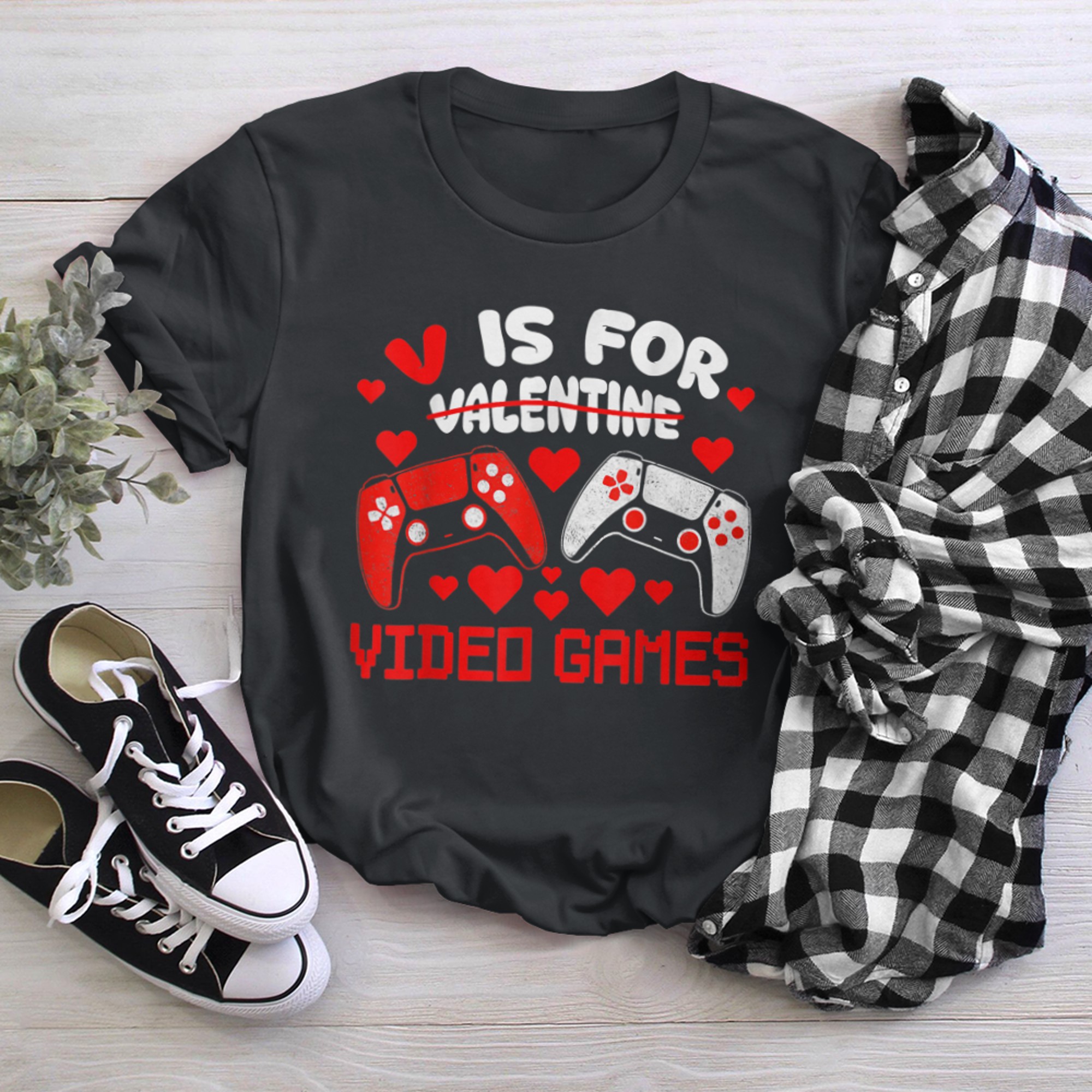 V Is For Video Games Funny Valentines Day Gamer Boy Men (17) t-shirt black