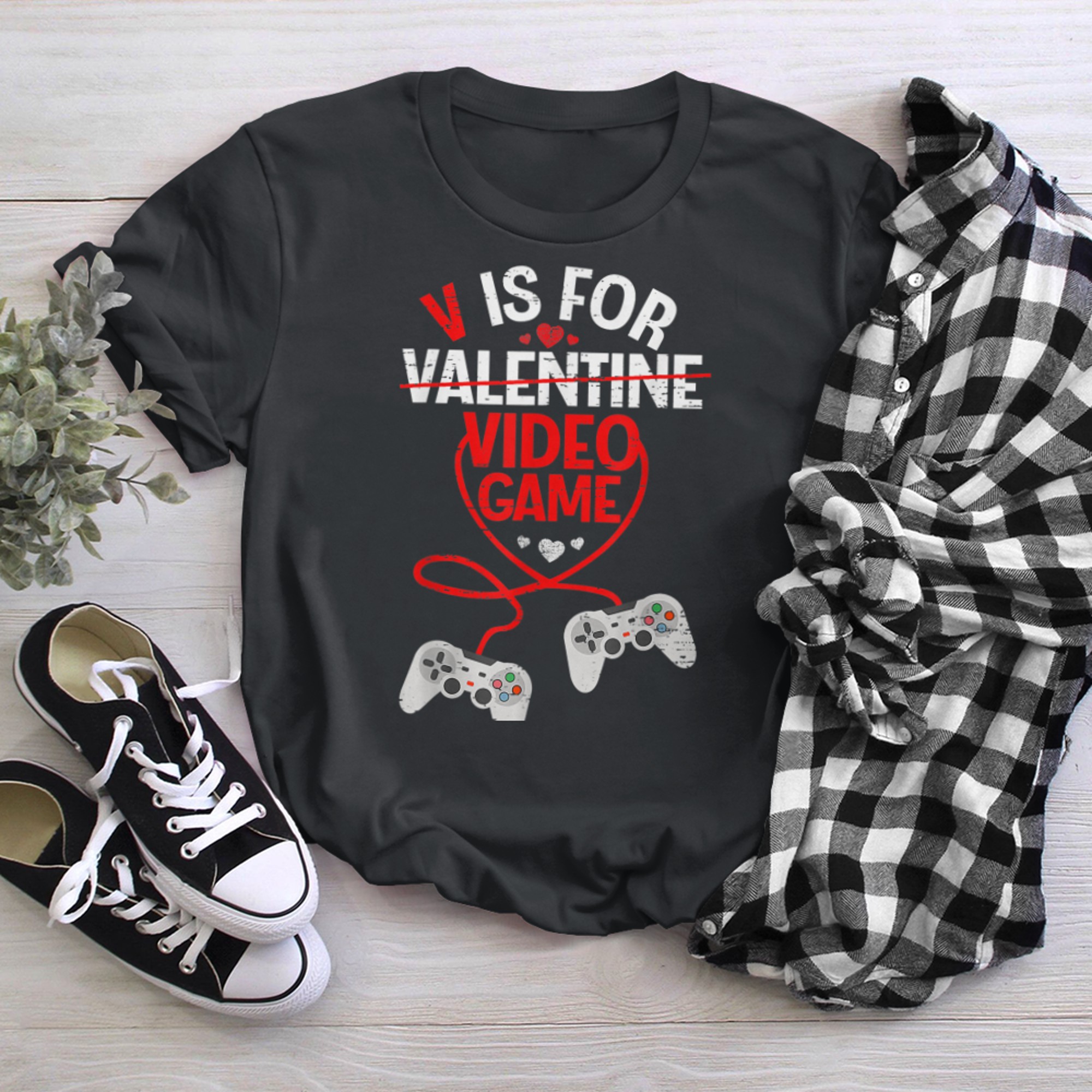 V Is For Video Games Funny Valentines Day Gamer Boy Men (20) t-shirt black