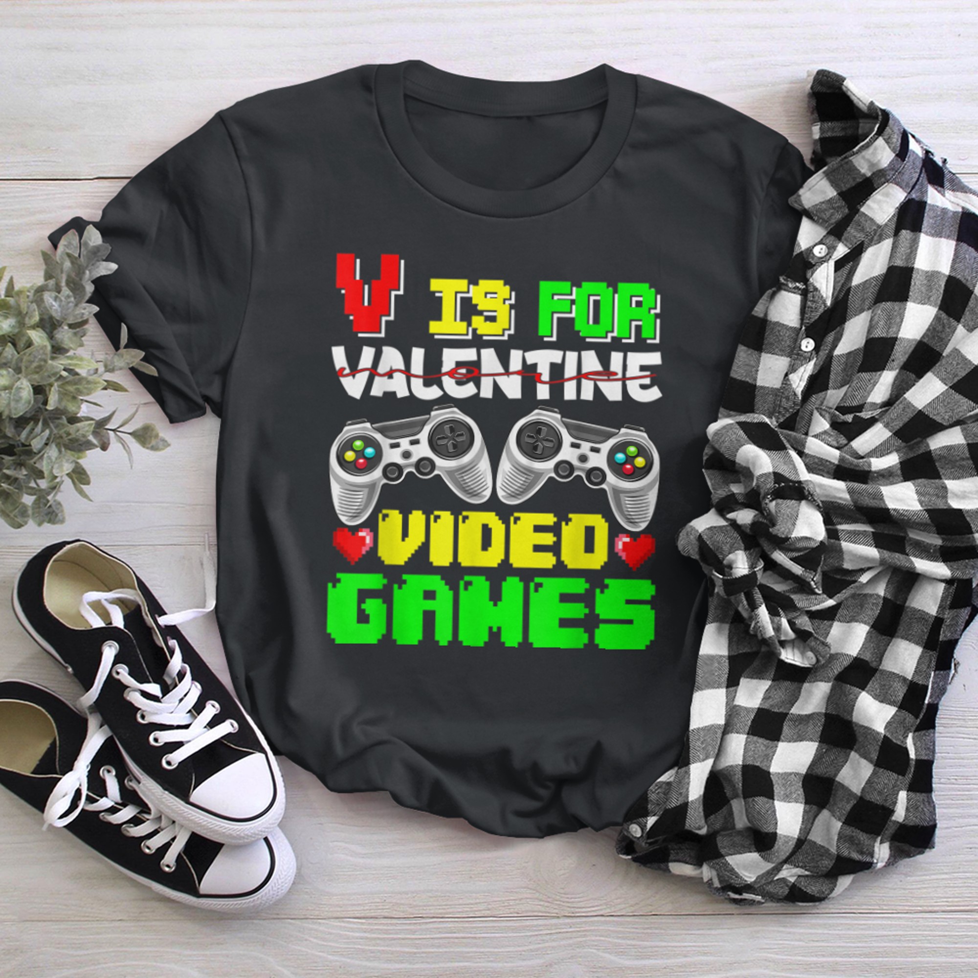 V Is For Video Games Funny Valentines Day Gamer Boy Men (67) t-shirt black