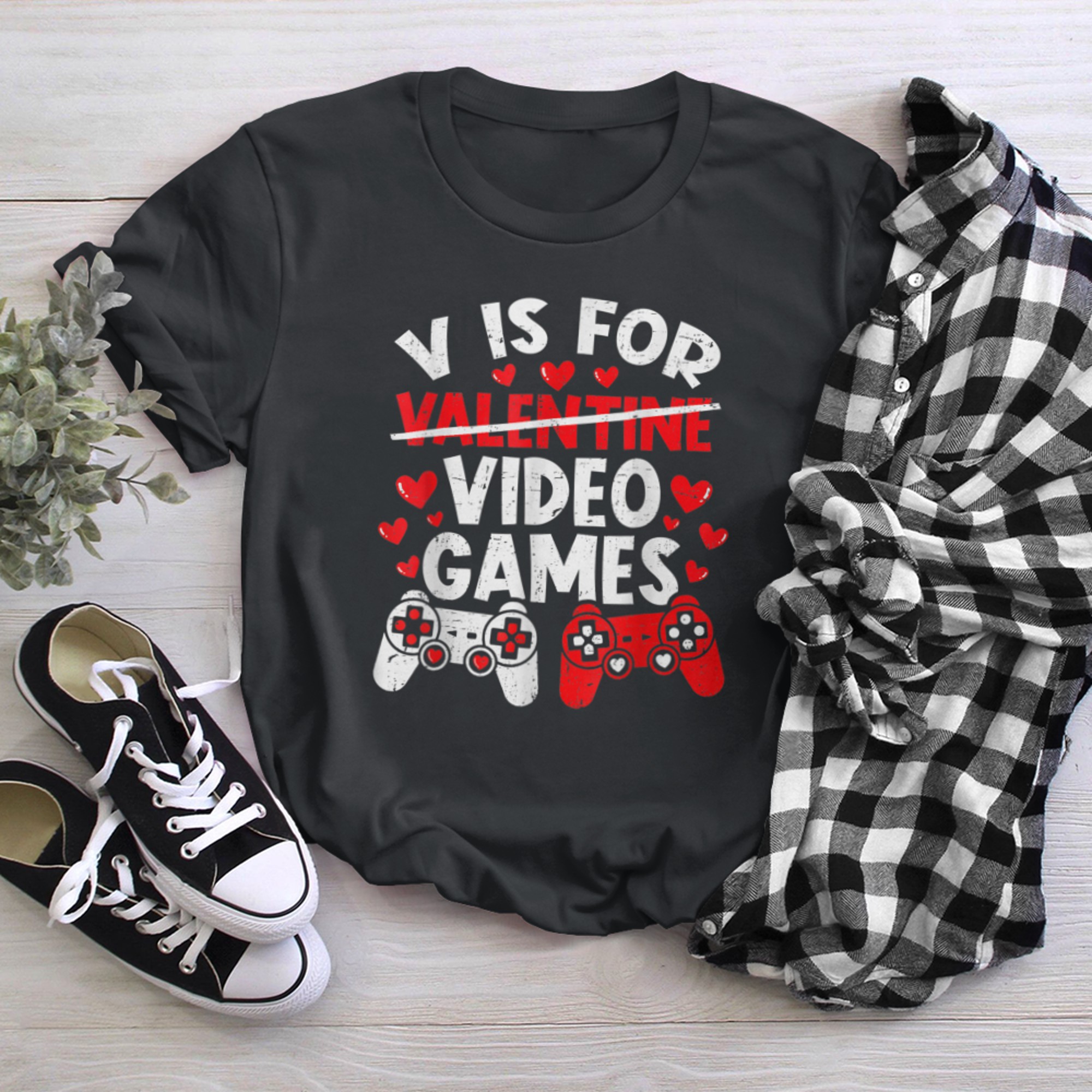 V Is For Video Games Funny Valentines Day Gamer Boy Men (7) t-shirt black