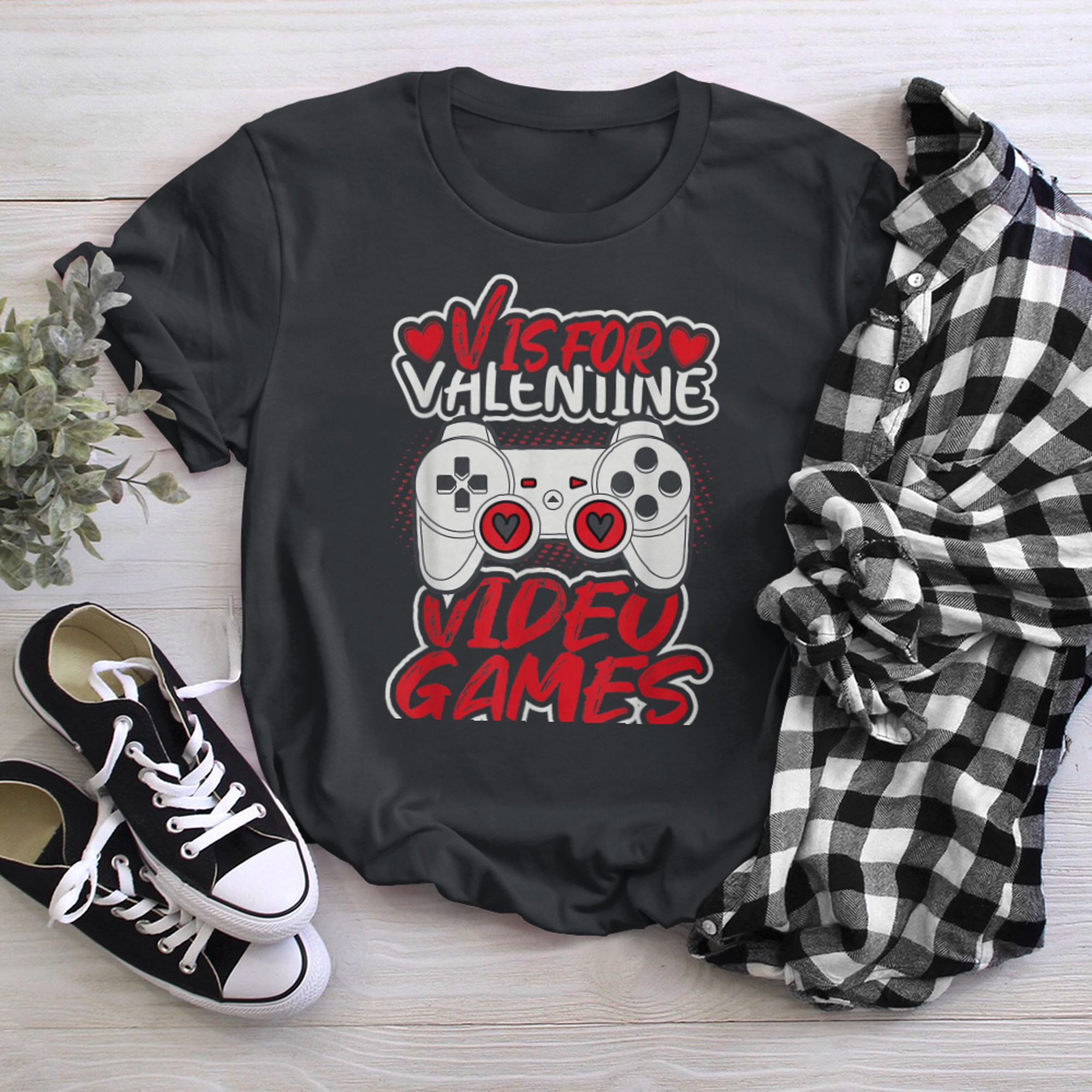 V Is For Video Games Funny Valentines Day Gamer Boy Men (72) t-shirt black