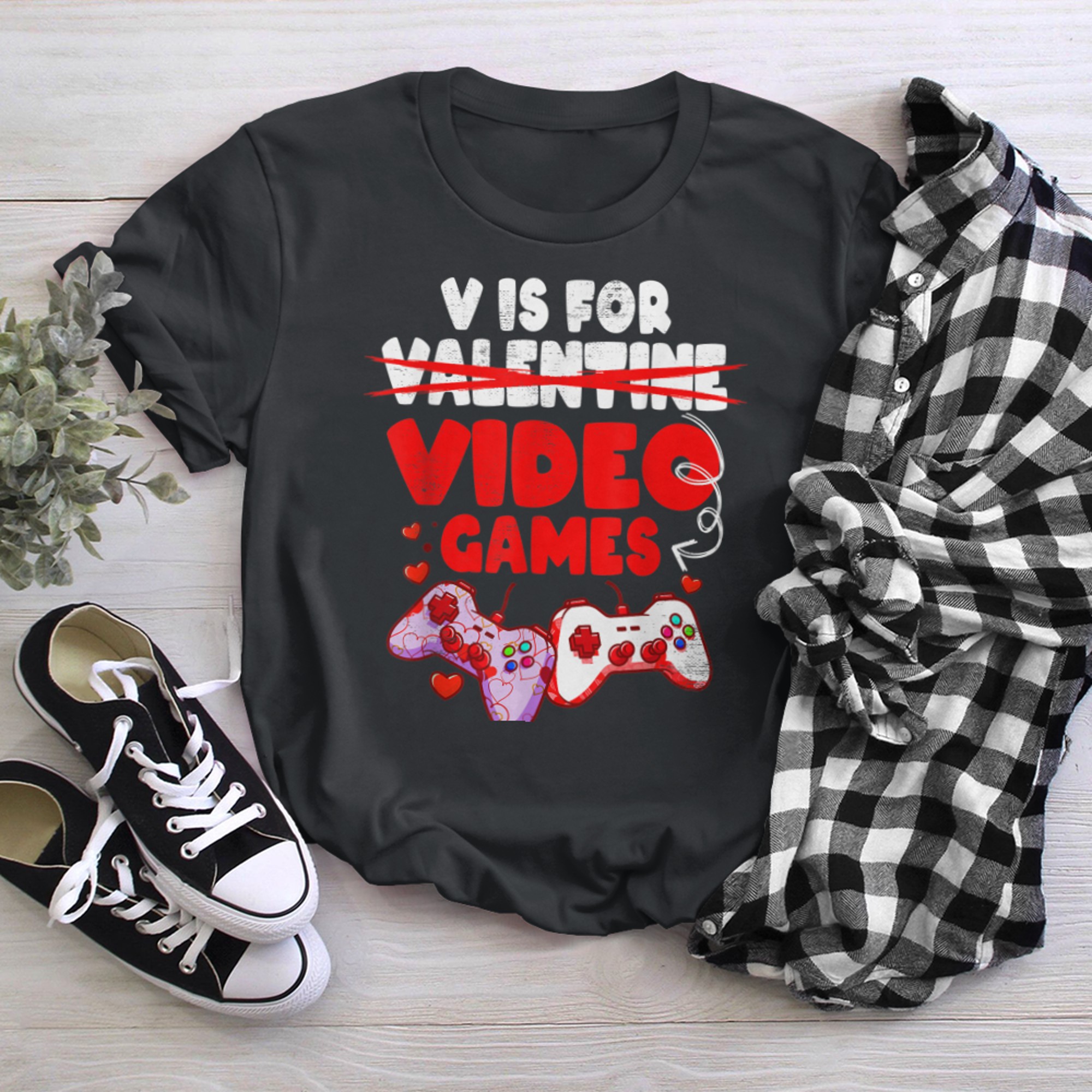 V Is For Video Games Funny Valentines Day Gamer Boy Men (85) t-shirt black