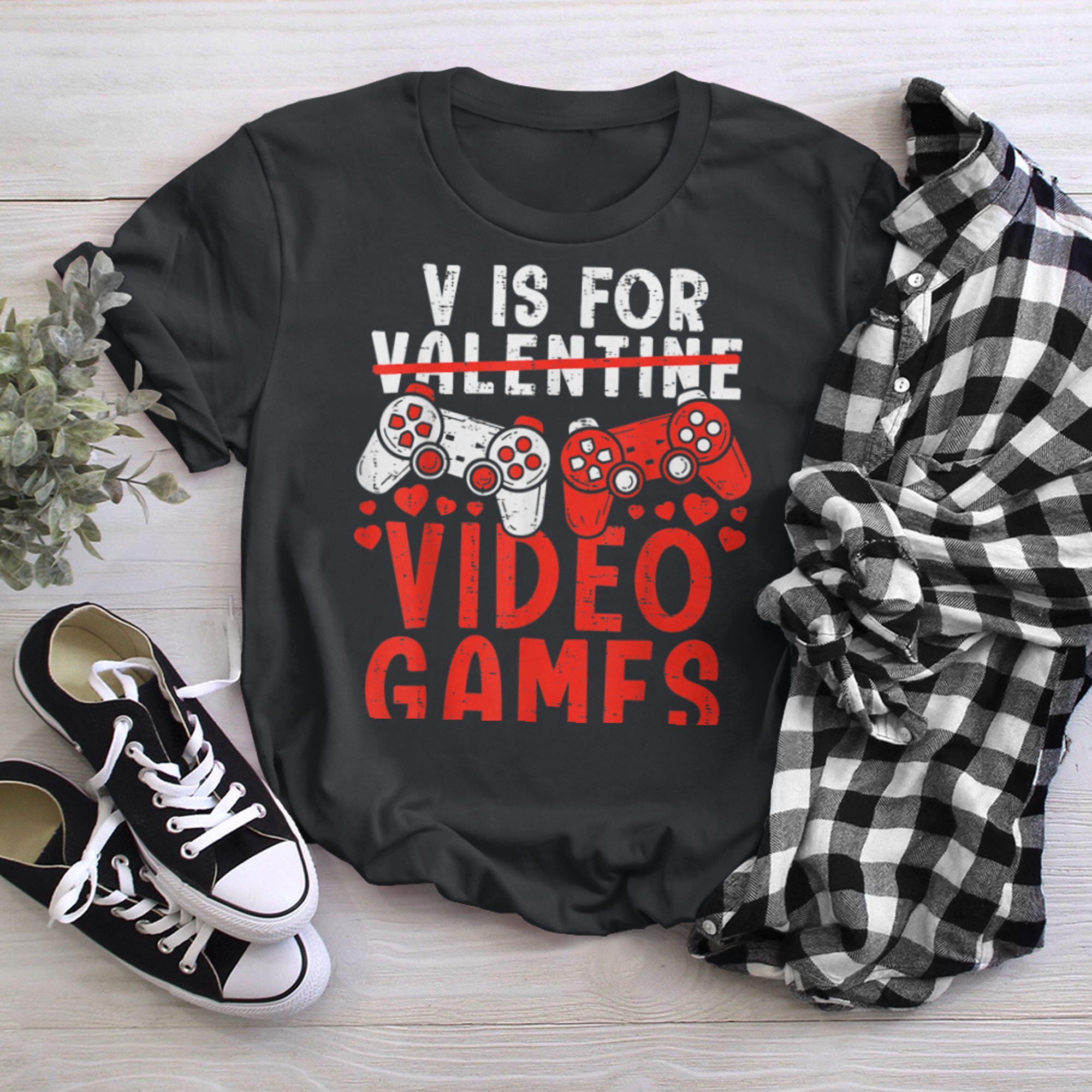 V Is For Video Games Funny Valentines Day Gamer Boy Men (87) t-shirt black