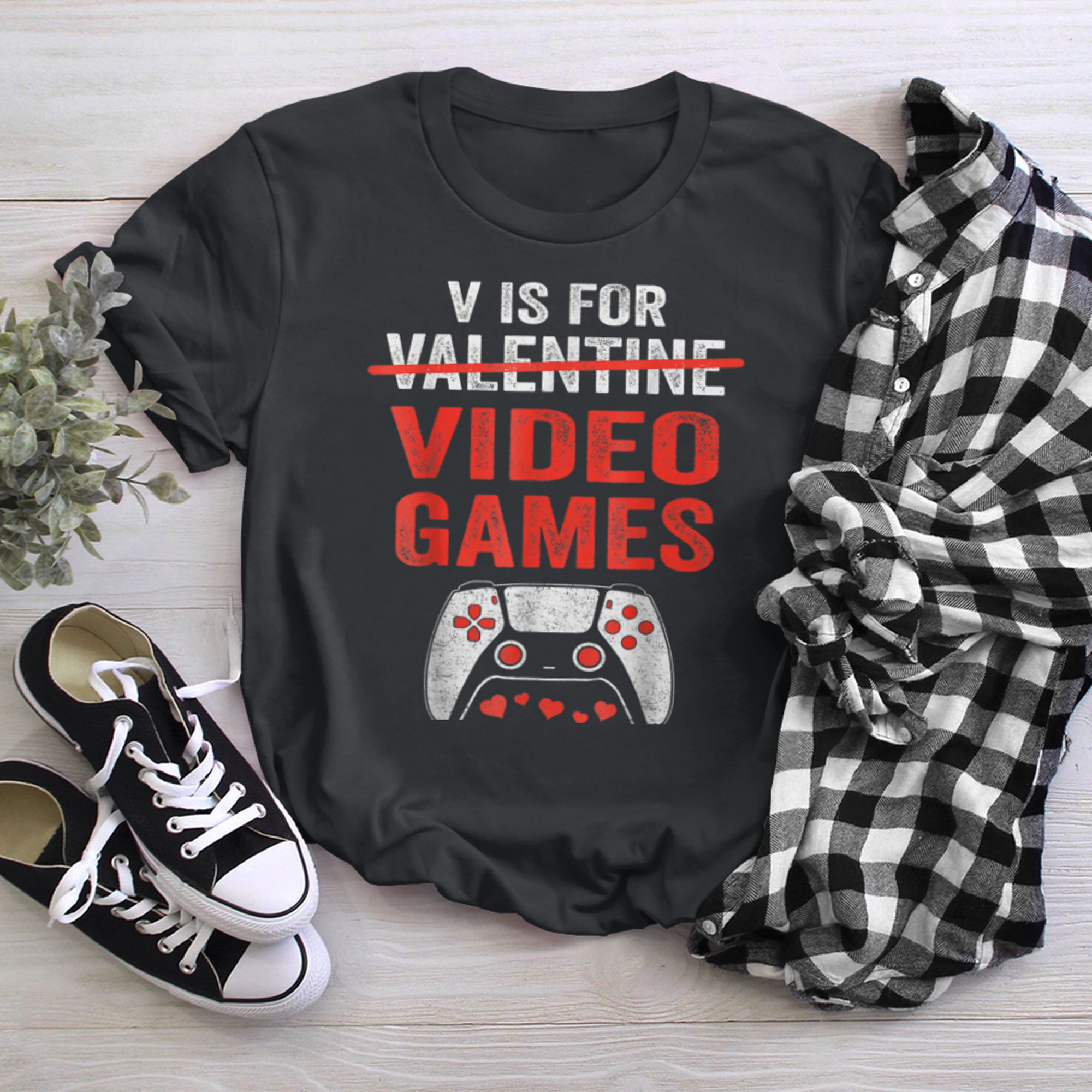 V Is For Video Games Funny Valentines Day Gamer Boy Men (94) t-shirt black