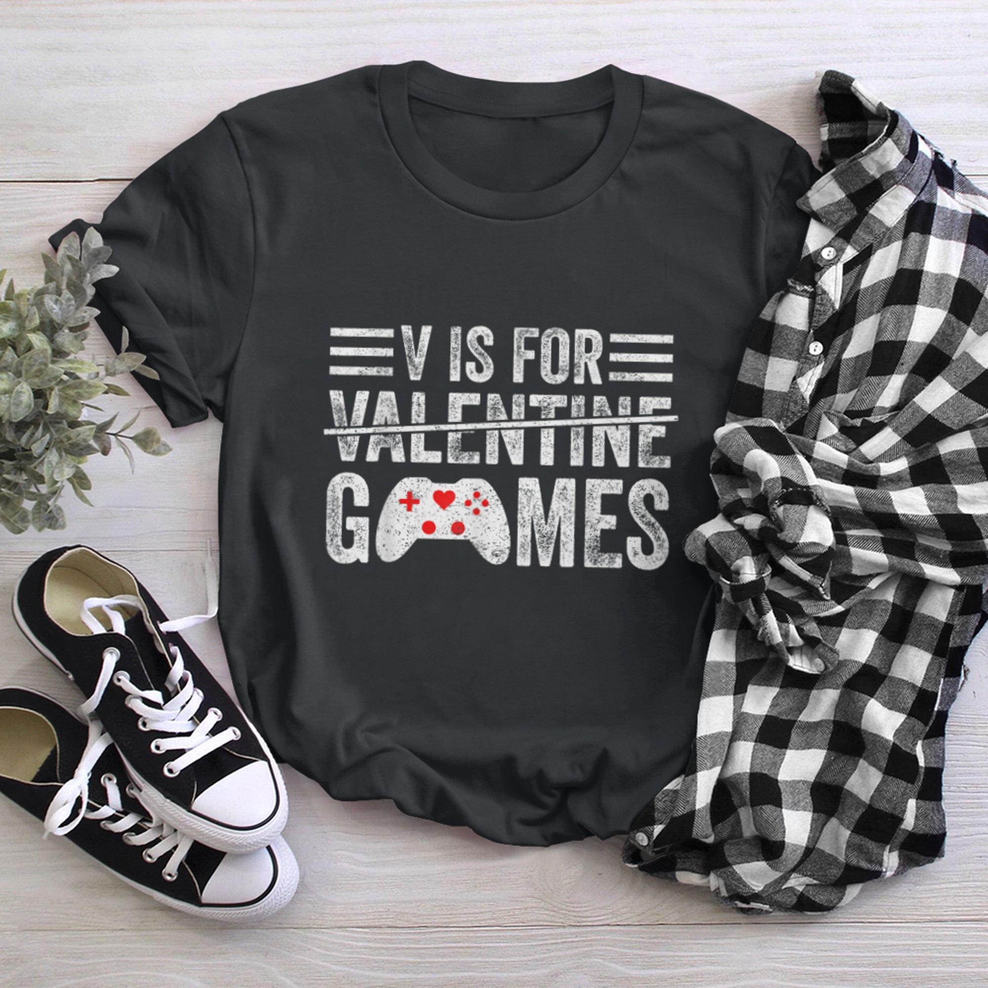 V Is For Video Games Funny Valentines Day Gamer Boys Men (30) t-shirt black