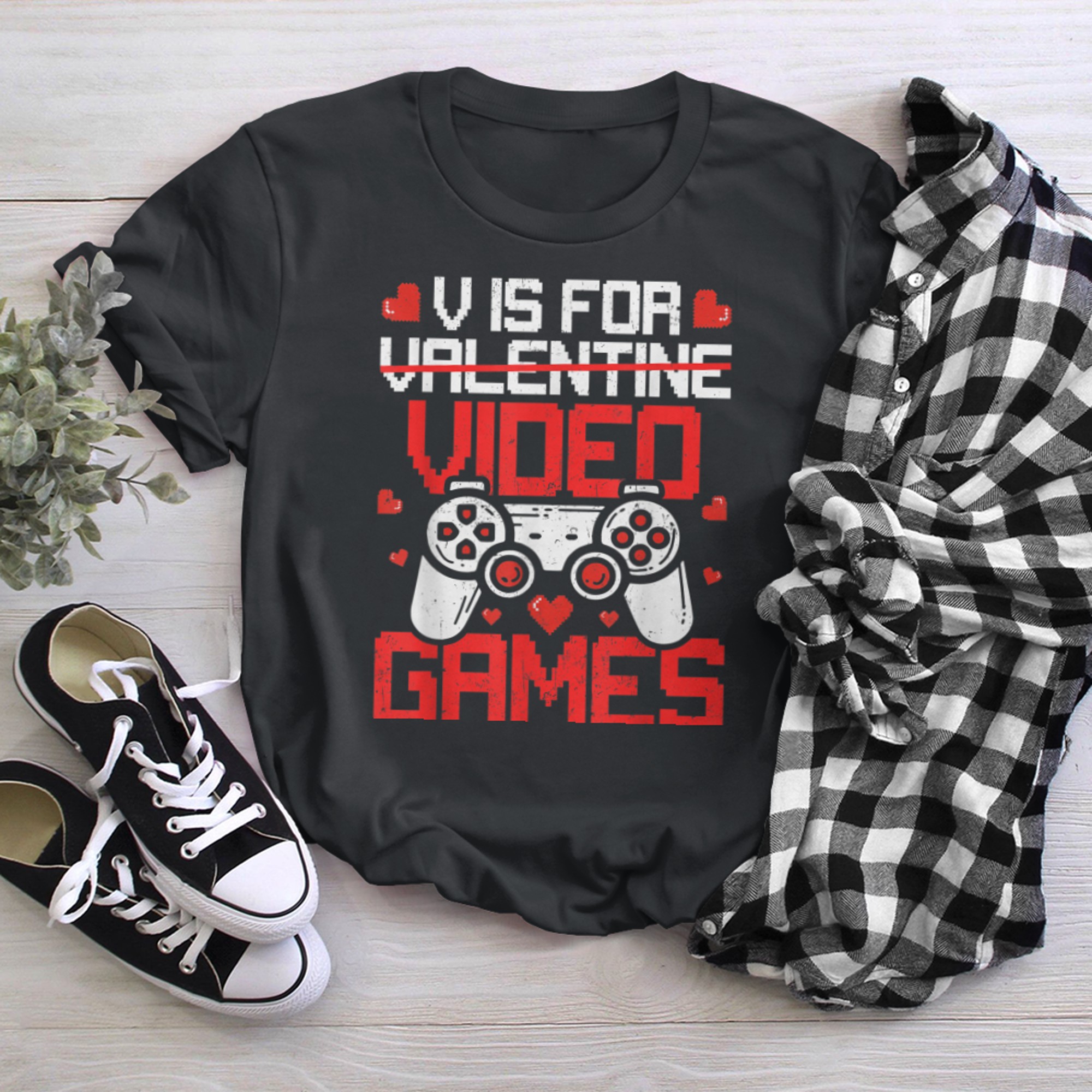 V Is For Video Games Funny Valentine's Day Gamer Boys Men (8) t-shirt black