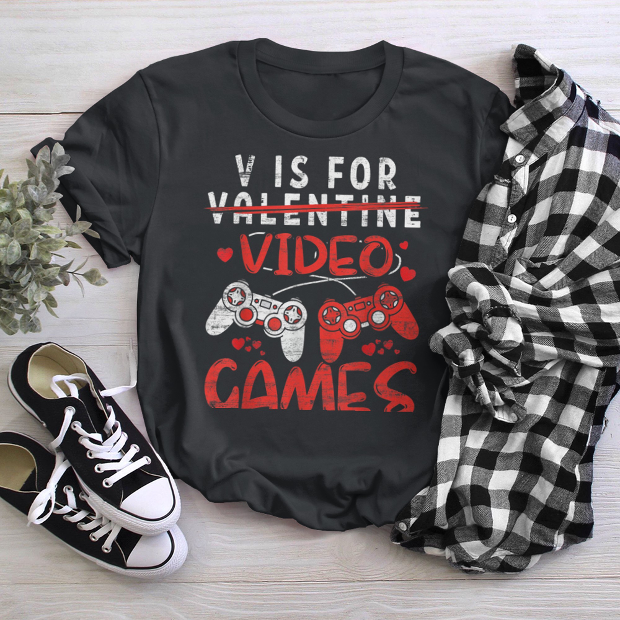 V Is For Video Games Funny Valentines Day Gamer Men Boy Kids t-shirt black