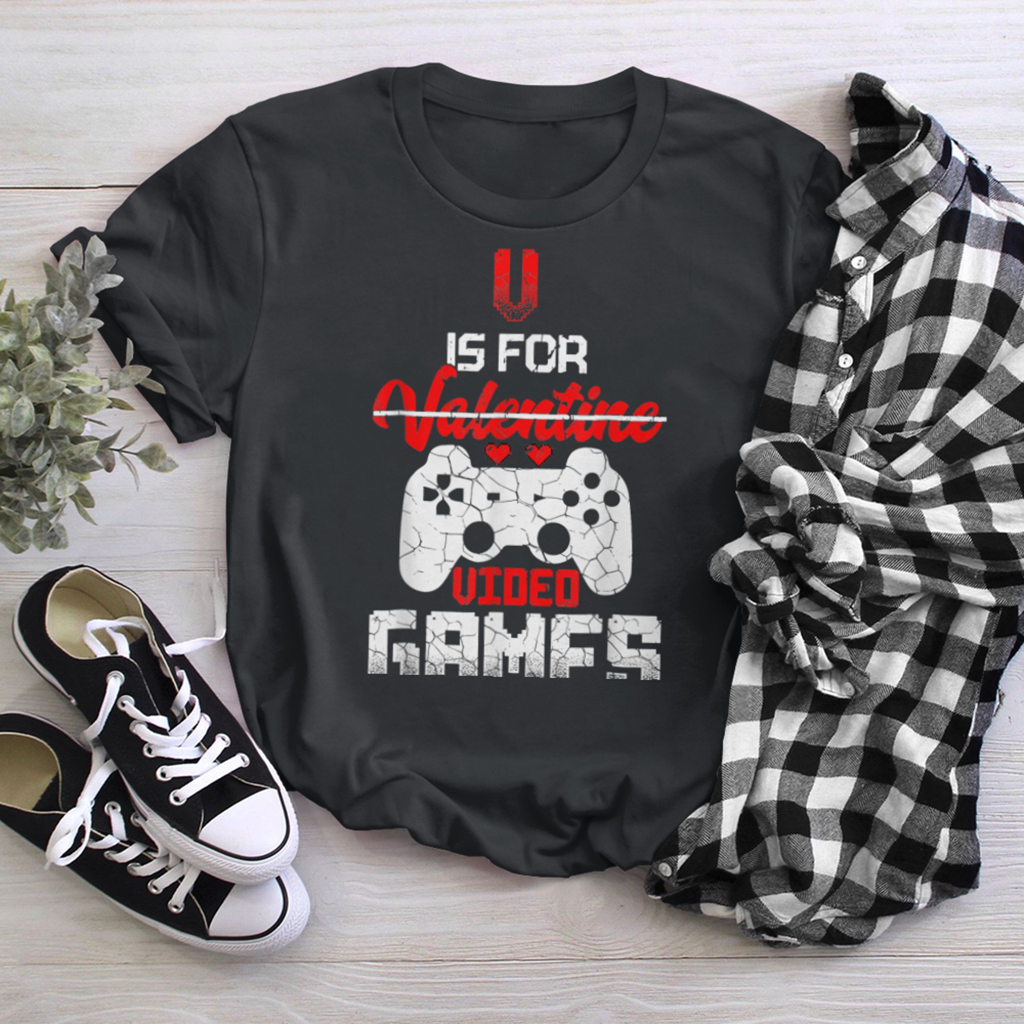 V Is For Video Games Gamer Boy Men Funny Valentines Day (10) t-shirt black