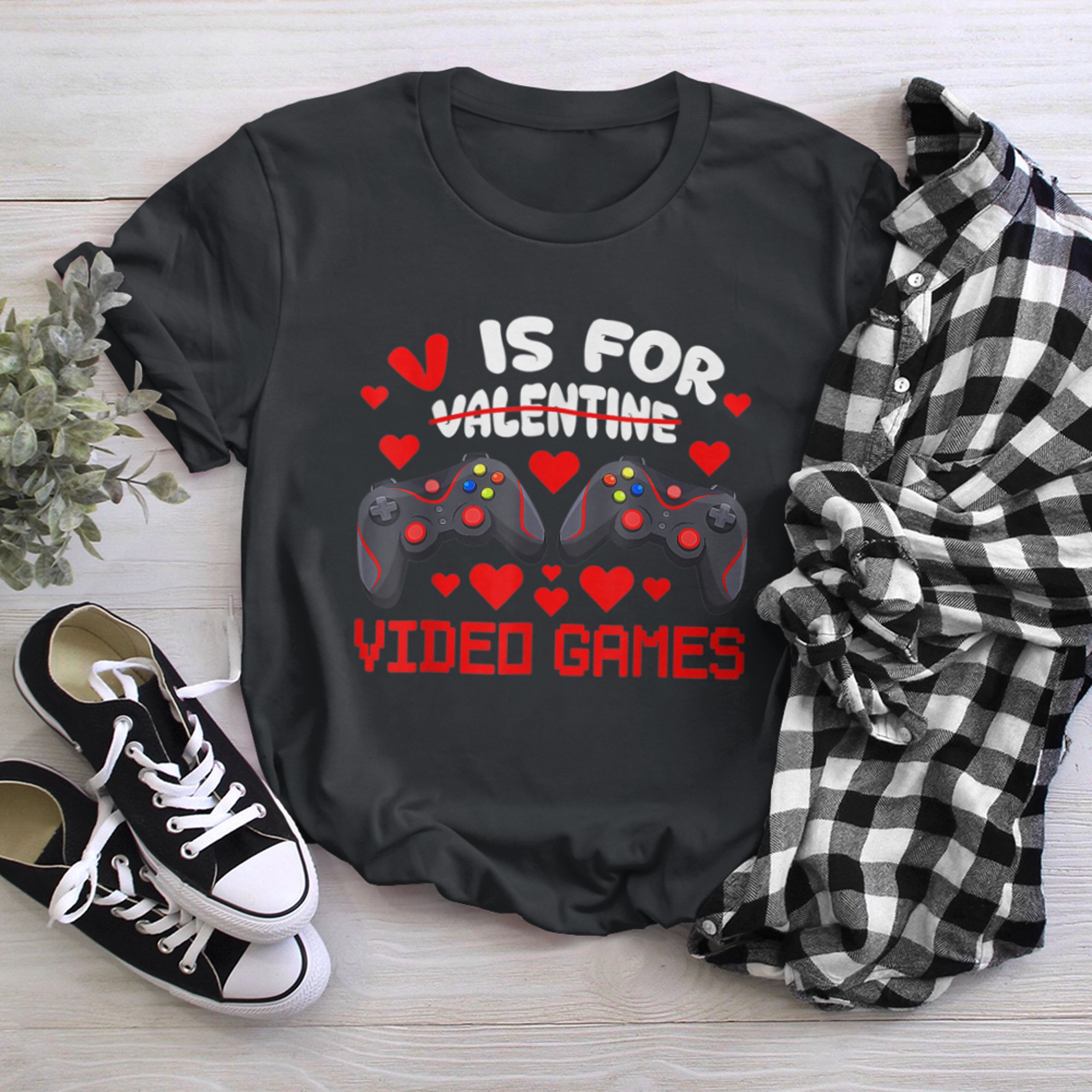 V Is For Video Games Red Heart Funny Valentines Day Gamer (1) t-shirt black