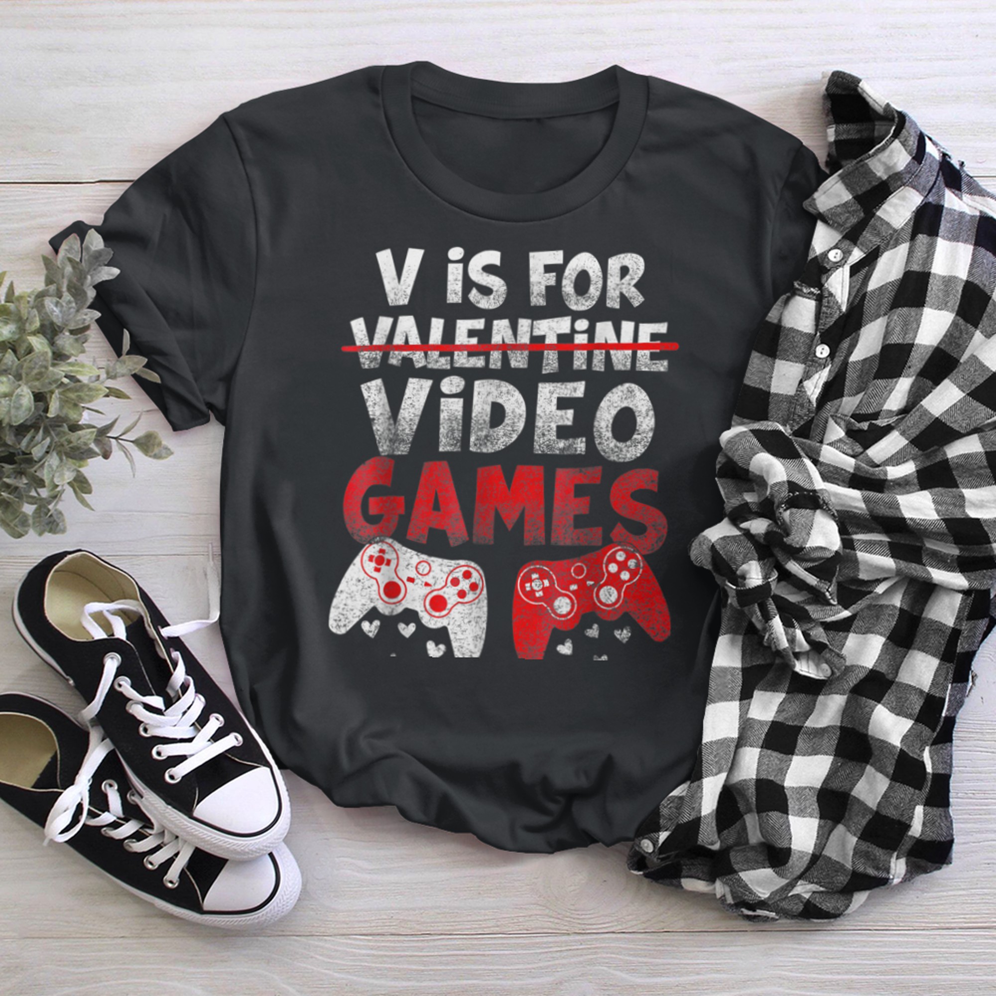 V Is For Video Games Red Heart Funny Valentines Day Gamer t-shirt black