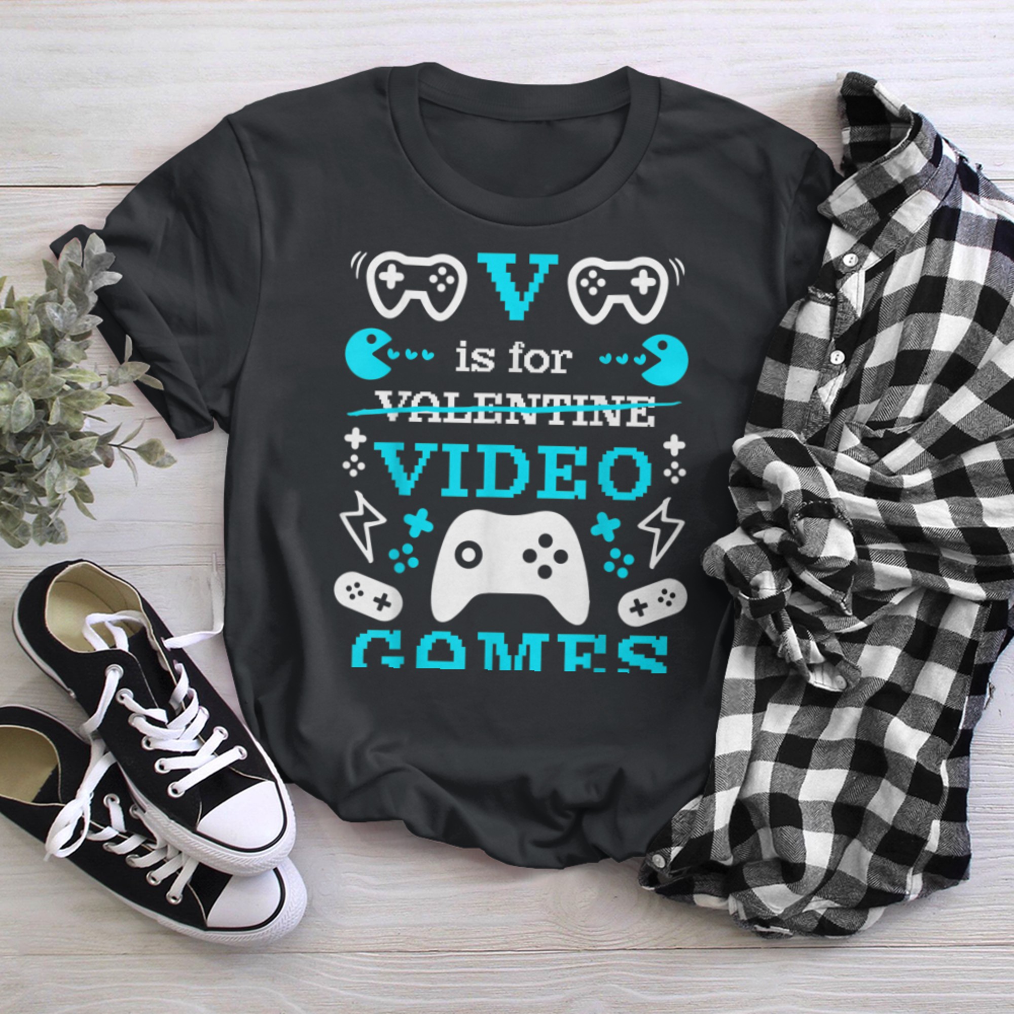 V is for Video Games Valentine Gamer Gaming t-shirt black