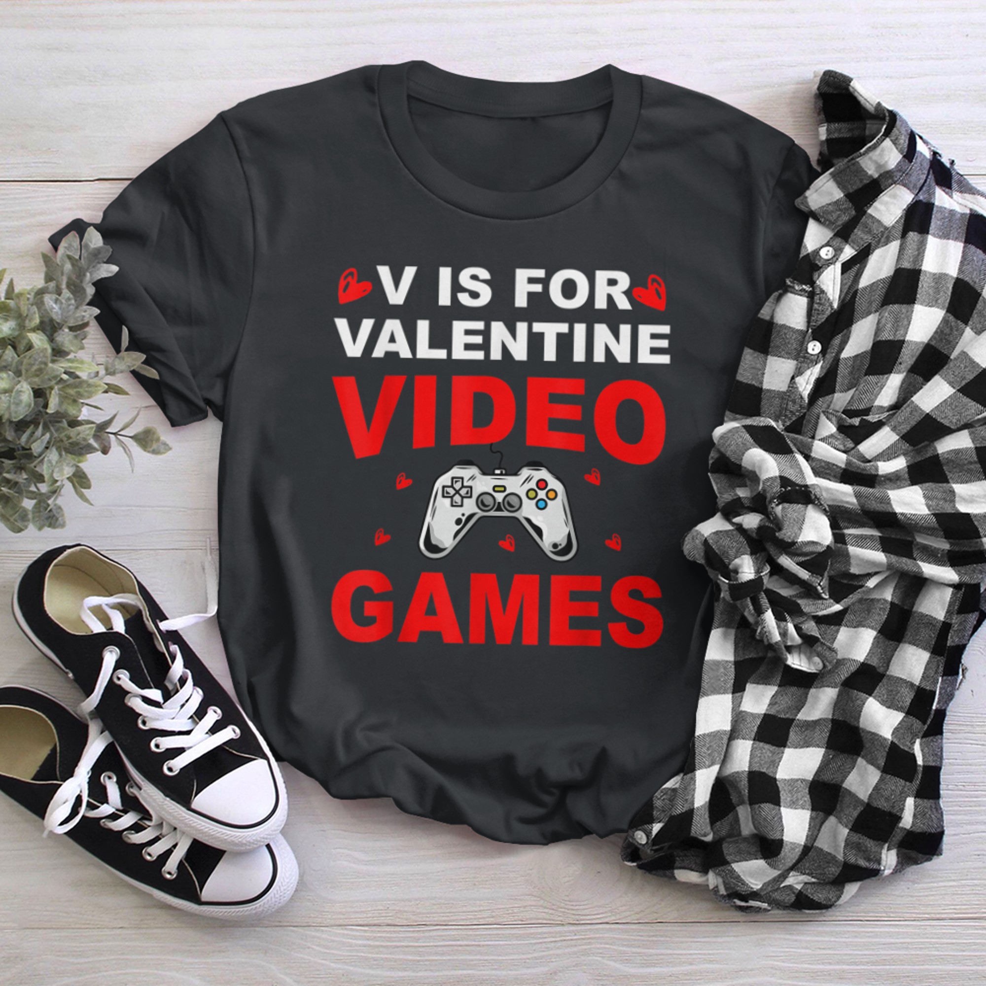 V is for Video Games Valentines Day For Gamer Men Boy t-shirt black