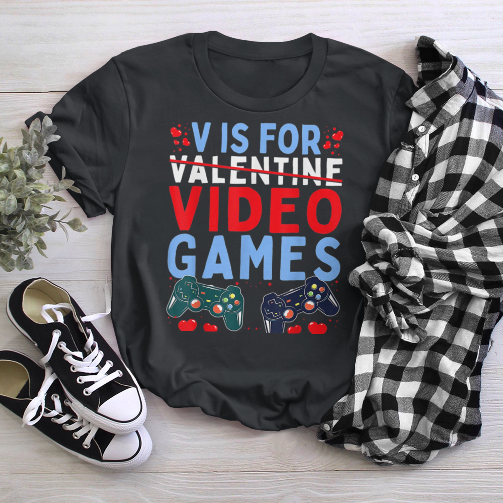 V Is For Video Games Valentines Day Funny Gamer Boy Men (8) t-shirt black