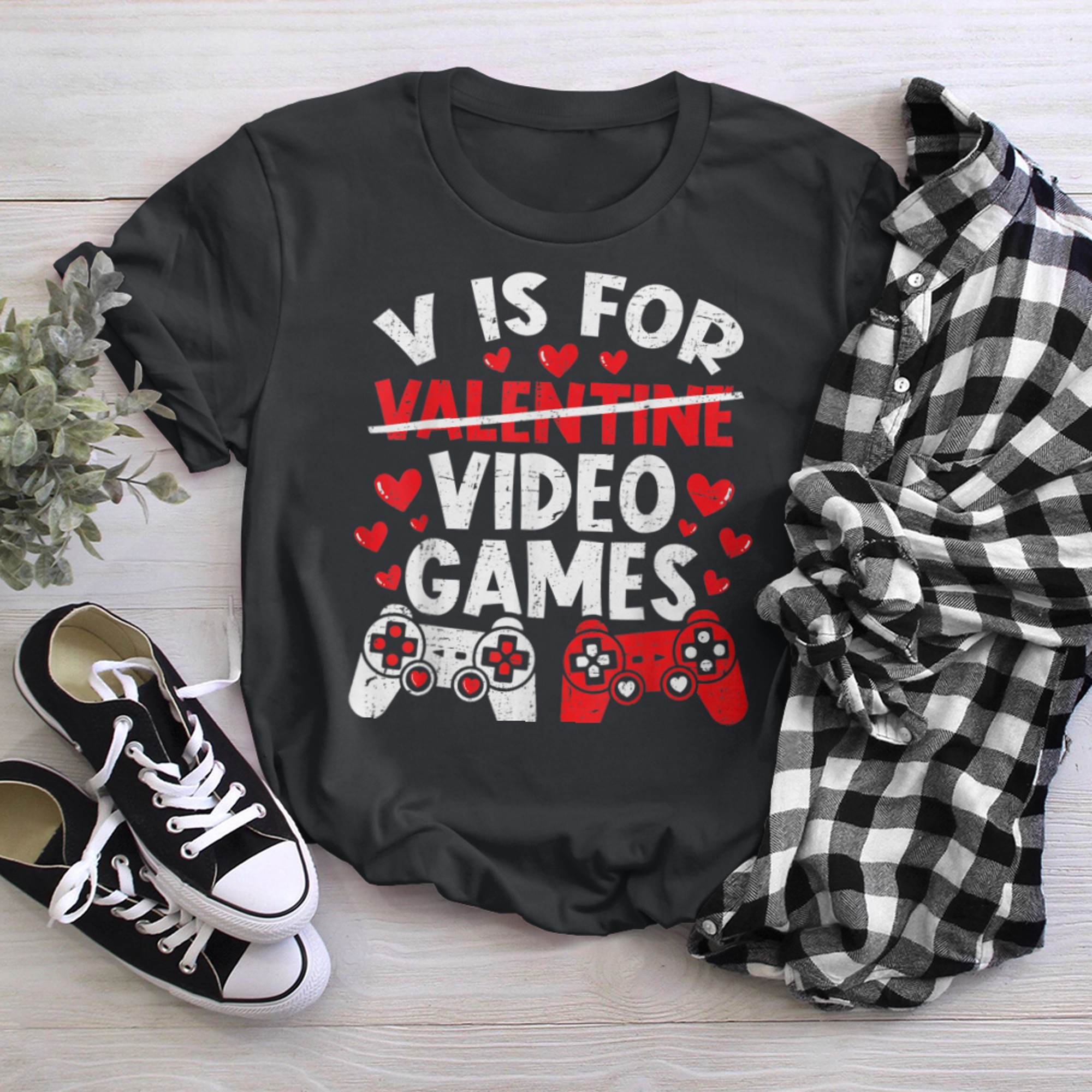 V Is For Video Games Valentines Day Funny Gamer Boy Men (9) t-shirt black