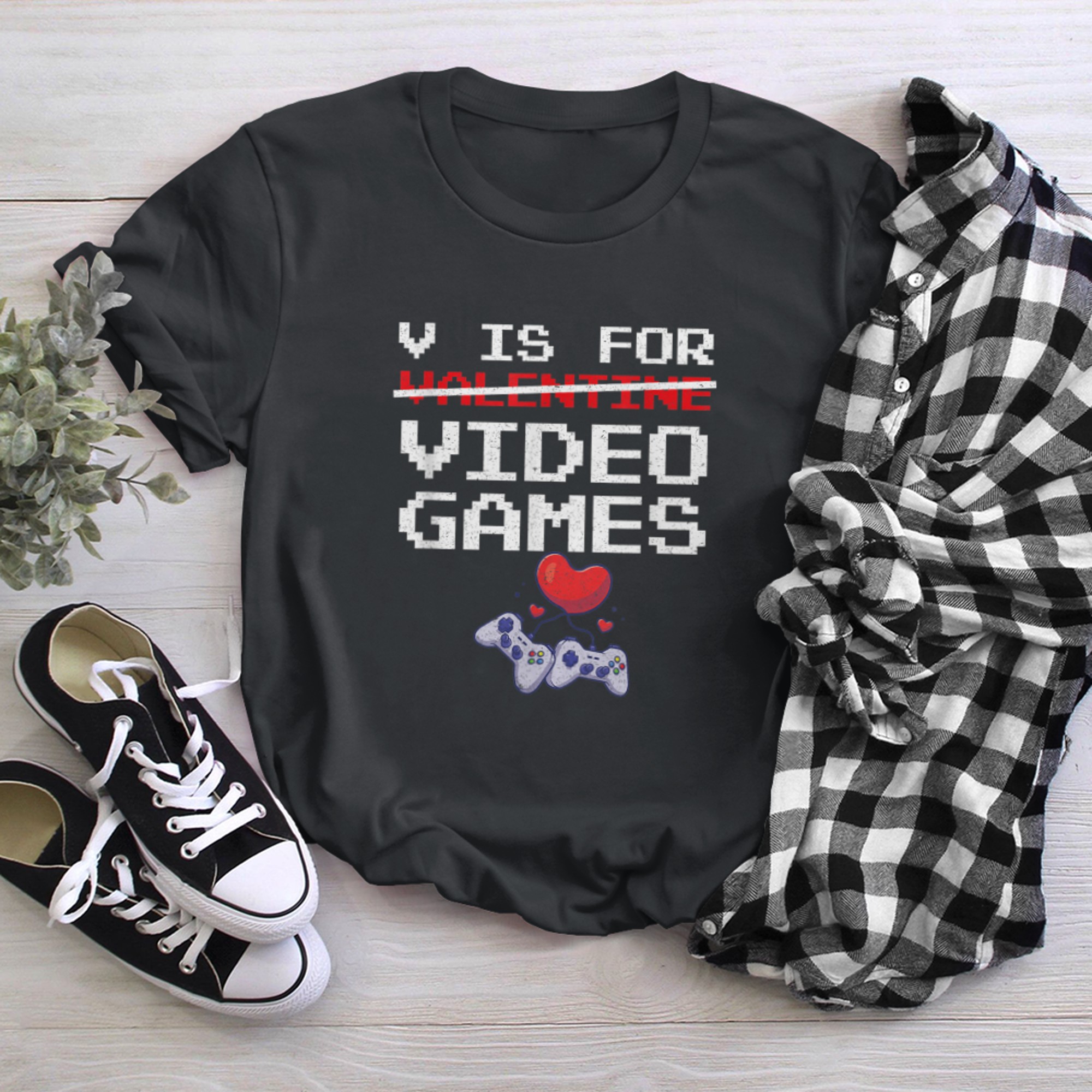 V is for Video Games Valentines Day Gamer Men Boys (16) t-shirt black