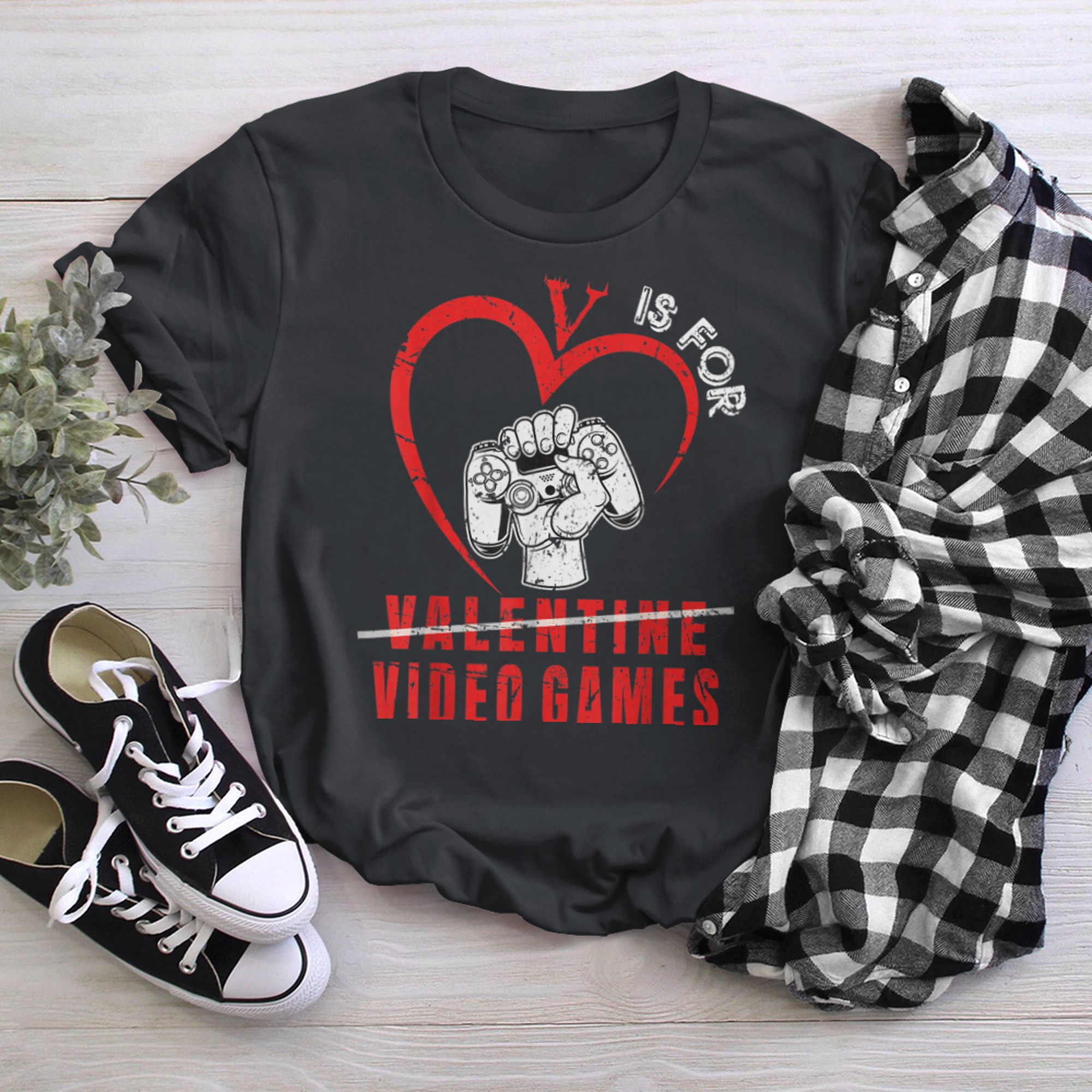 V is for Video Games Valentines Day Gamer Men Boys (4) t-shirt black