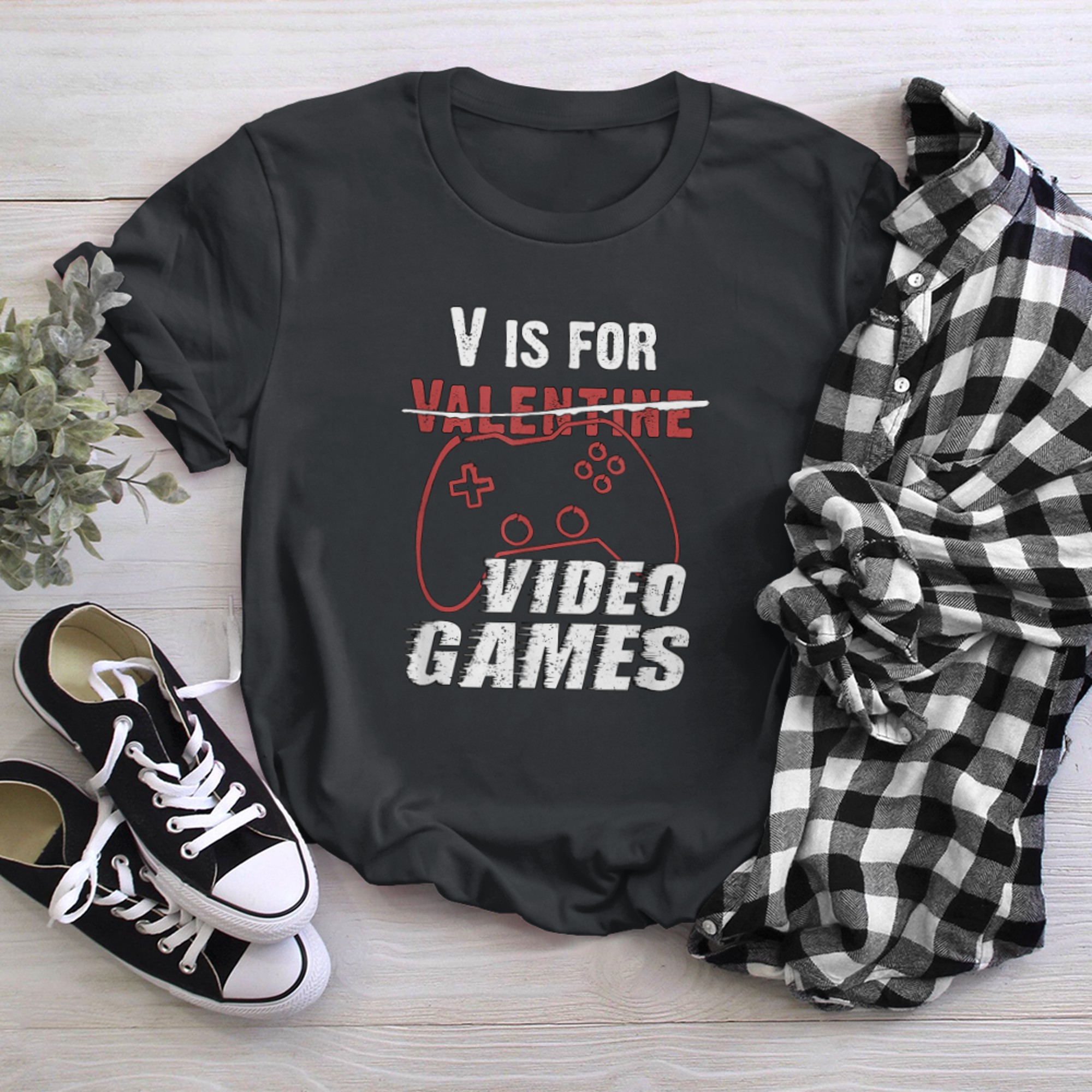 V is for Video Games Valentines Day Gamer Men Boys Funny (1) t-shirt black