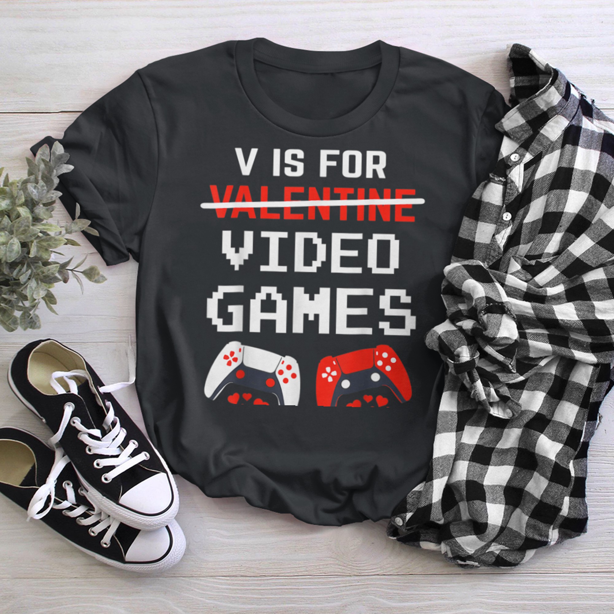 V is for Video Games Valentines Day Gamer Men Boyss (1) t-shirt black