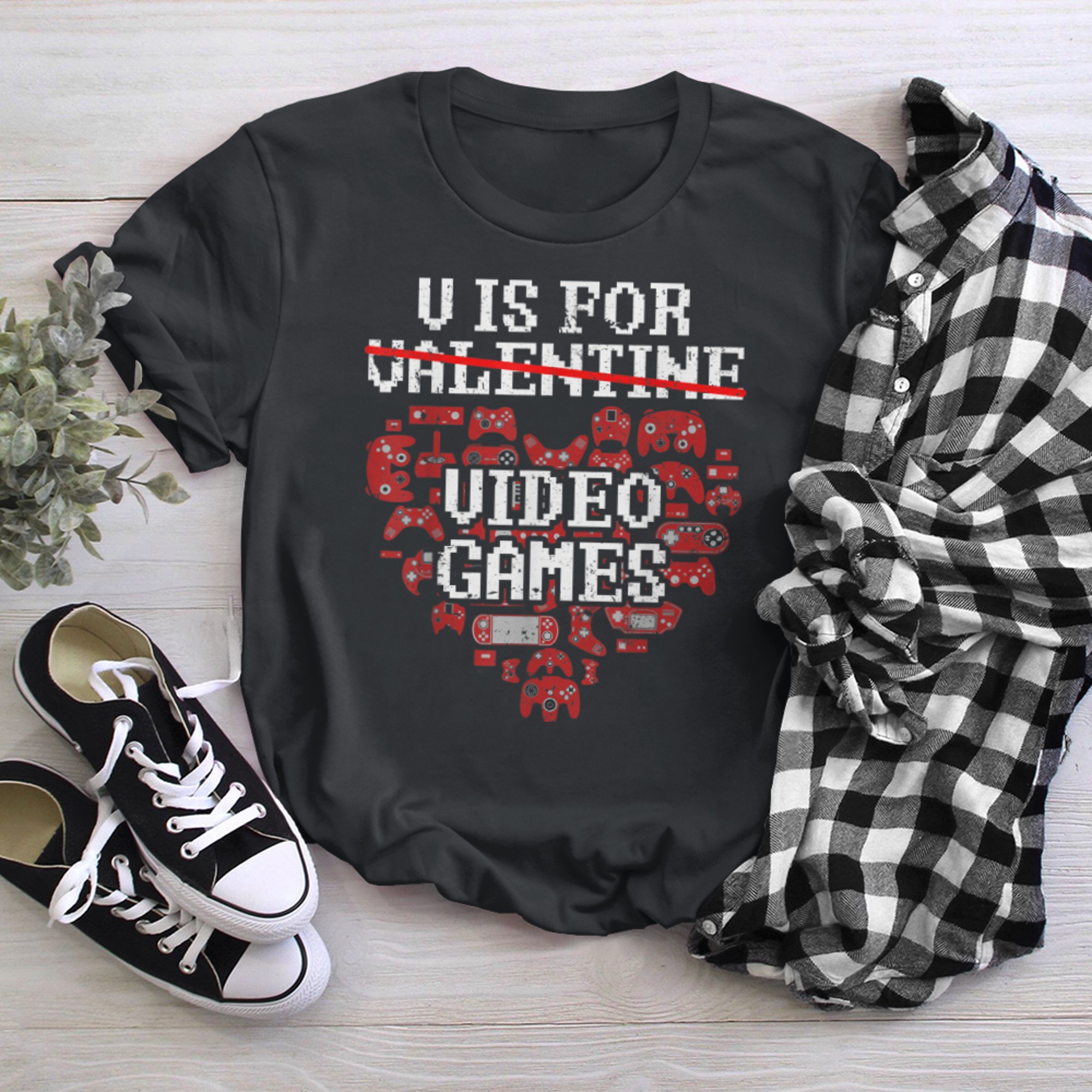 V is for Video Games Valentines Day Gamer Men Teen Boys (3) t-shirt black