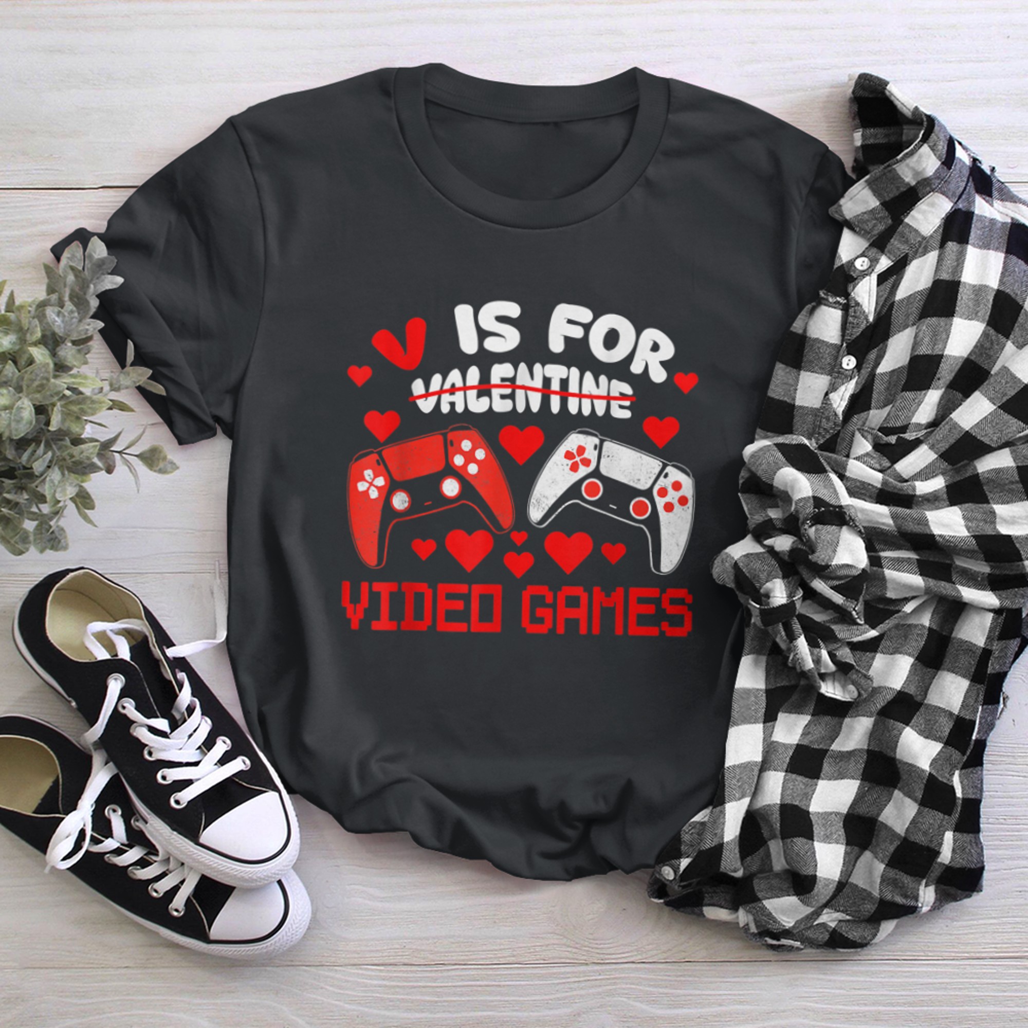 V is for Video Games Valentines Day Gamer Men Teen Boys (4) t-shirt black