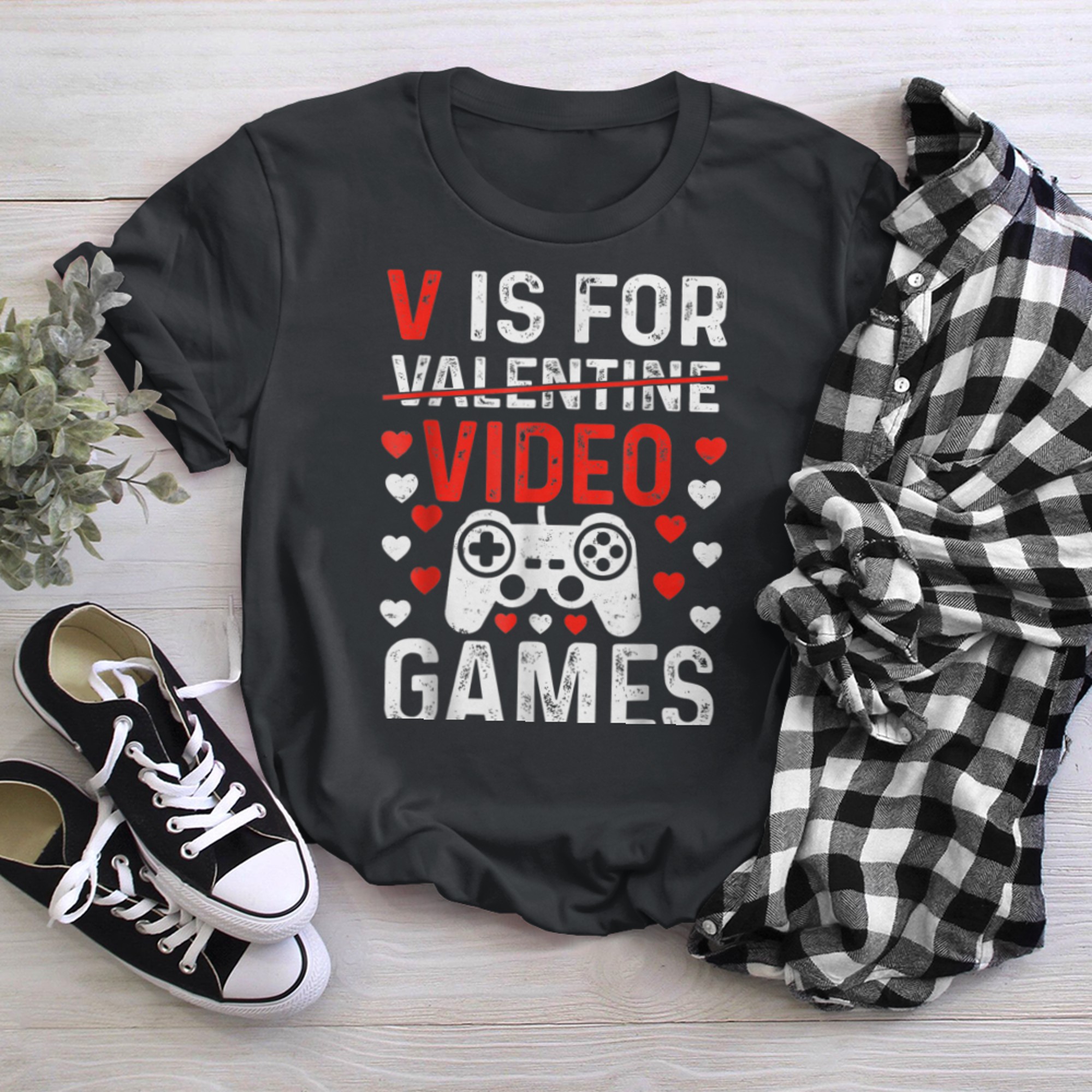 V is for Video Games Valentines Day Gaming Loverss t-shirt black