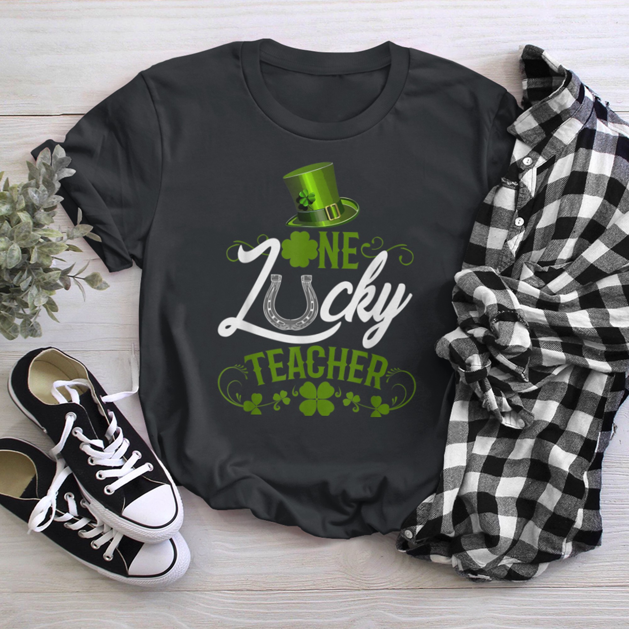 Cute One Lucky Teacher St. Patrick's Day Teachers Fun Irish t-shirt black