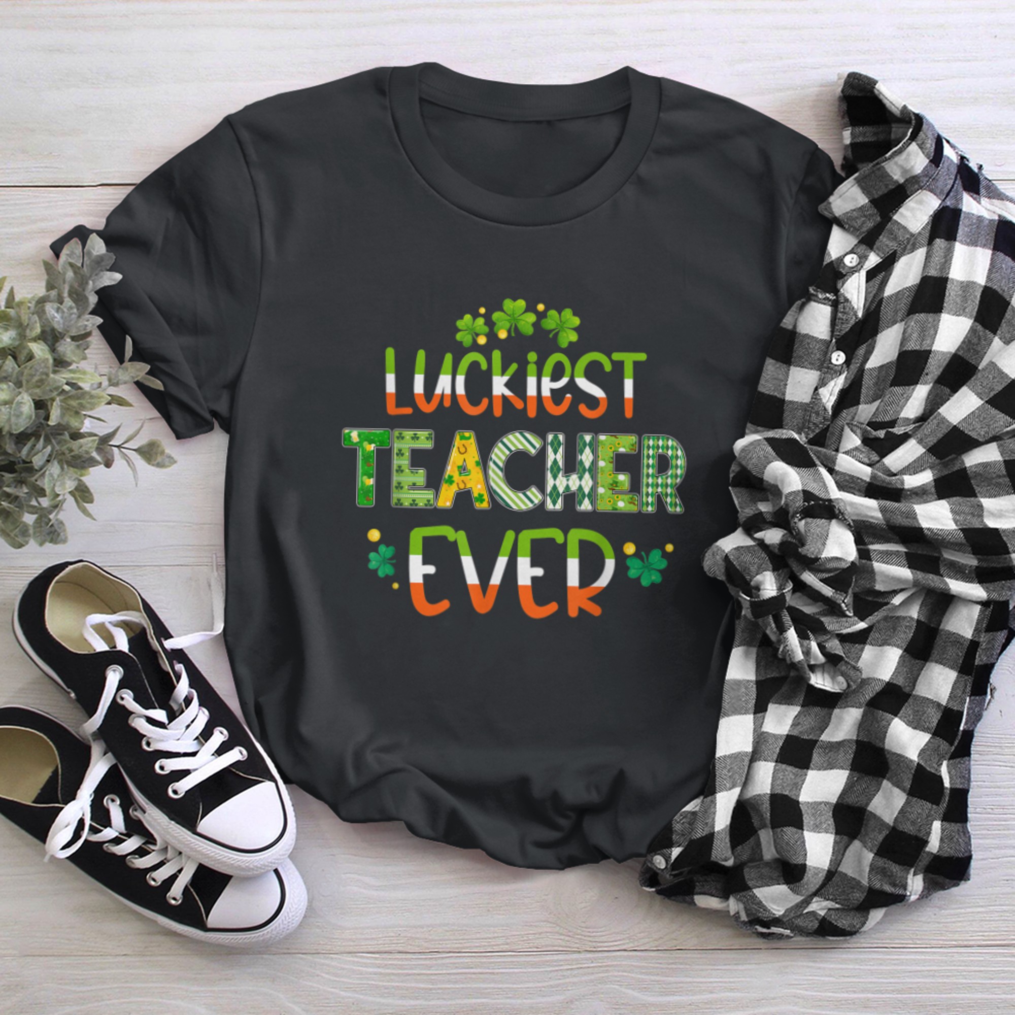 Funny Luckiest Teacher Ever St Patricks Day Matching Irish t-shirt black