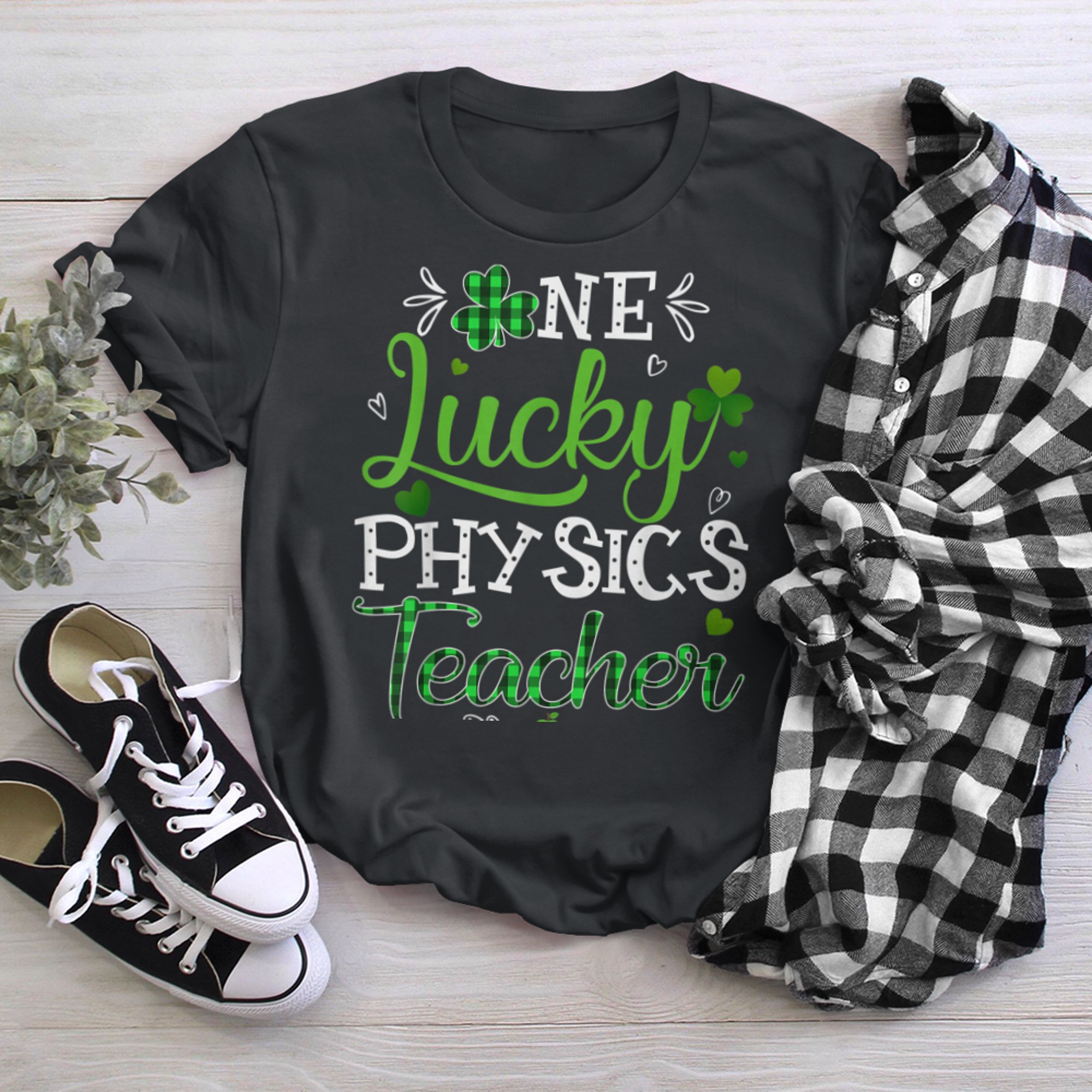 Funny One-Lucky Teacher PhyicsTeacher T-Shirt St Patricks t-shirt black