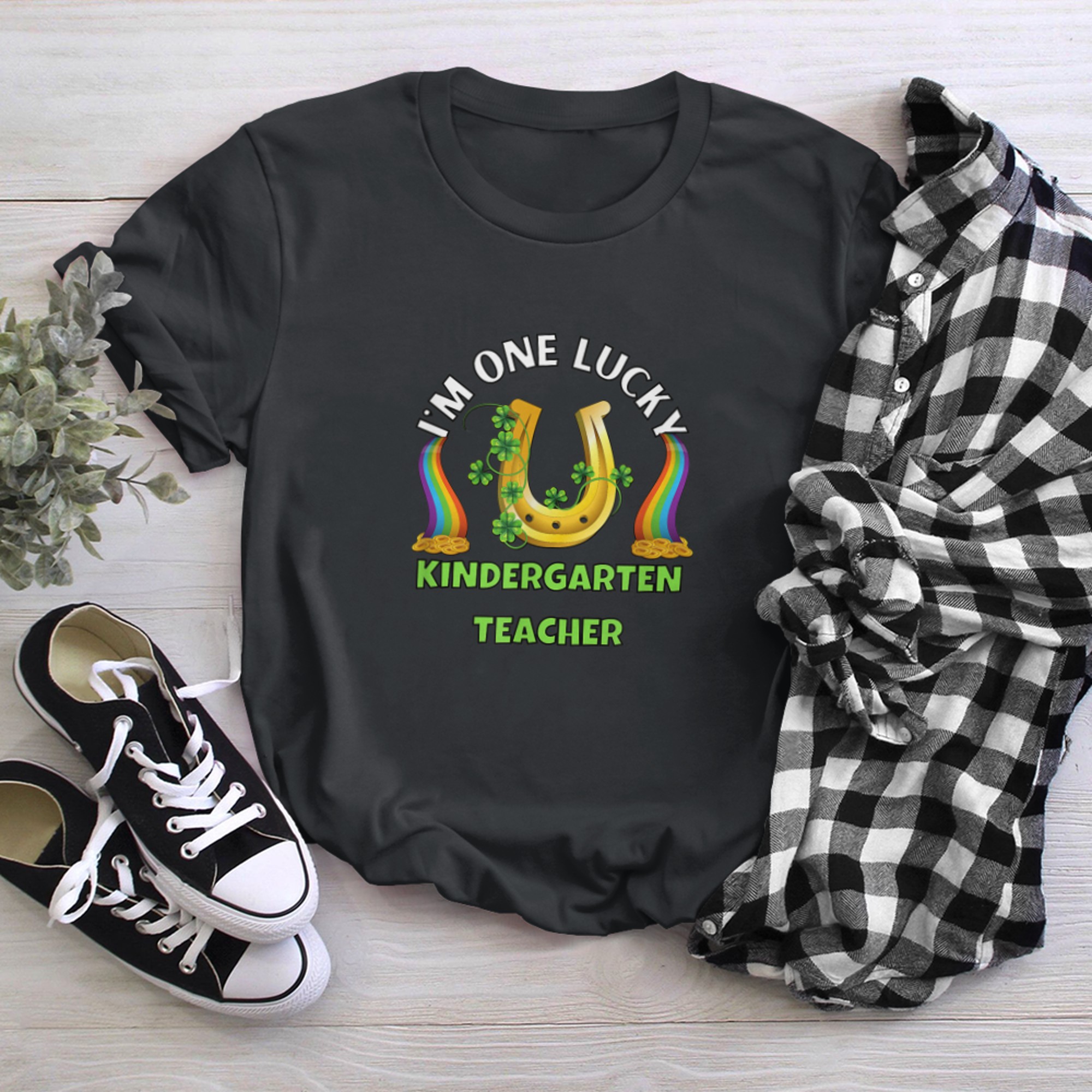 I'm One Lucky Kindergarten Teacher St Patrick's Day t-shirt black