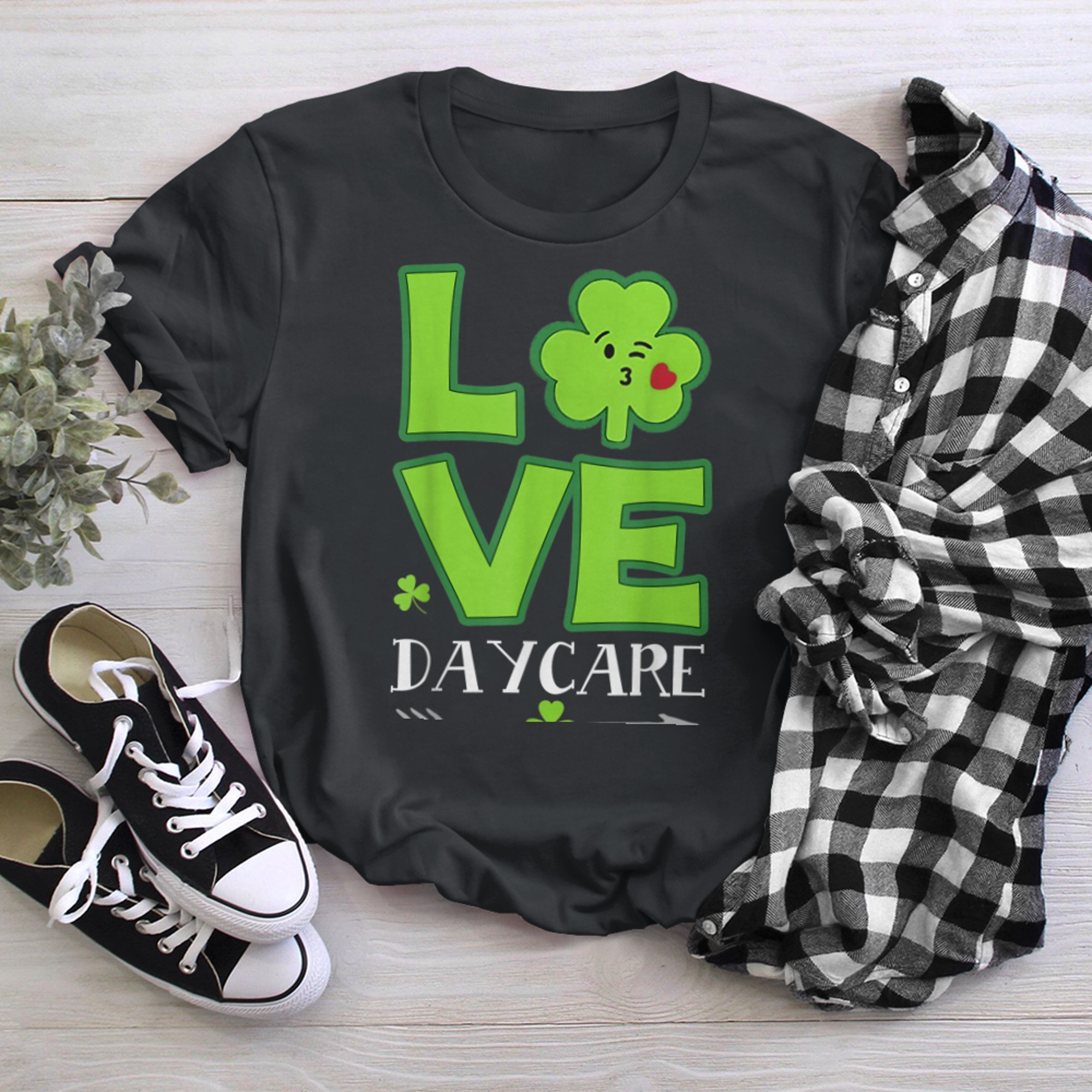 Love Shamrock Daycare Teacher Funny St Patricks Day t-shirt black