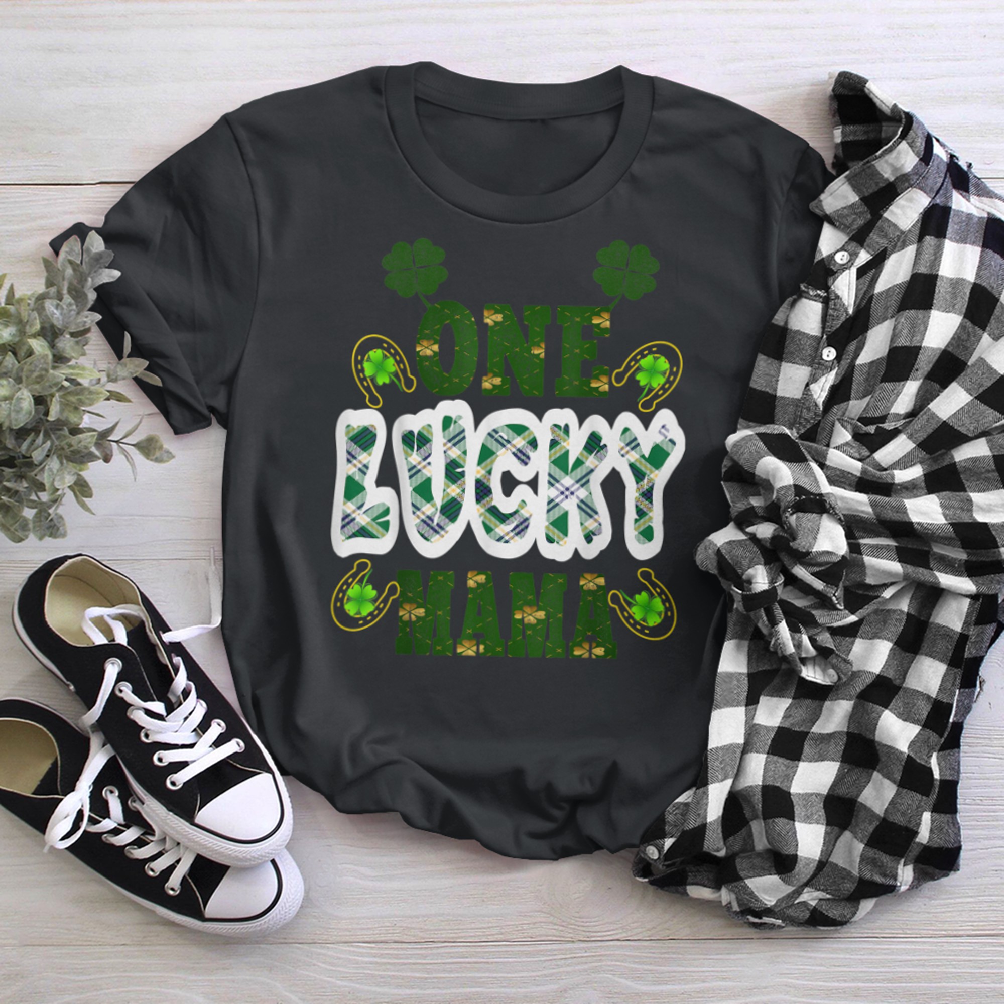 One Lucky Mama Buffalo Plaid Green Shamrock St Patrick's Day t-shirt black