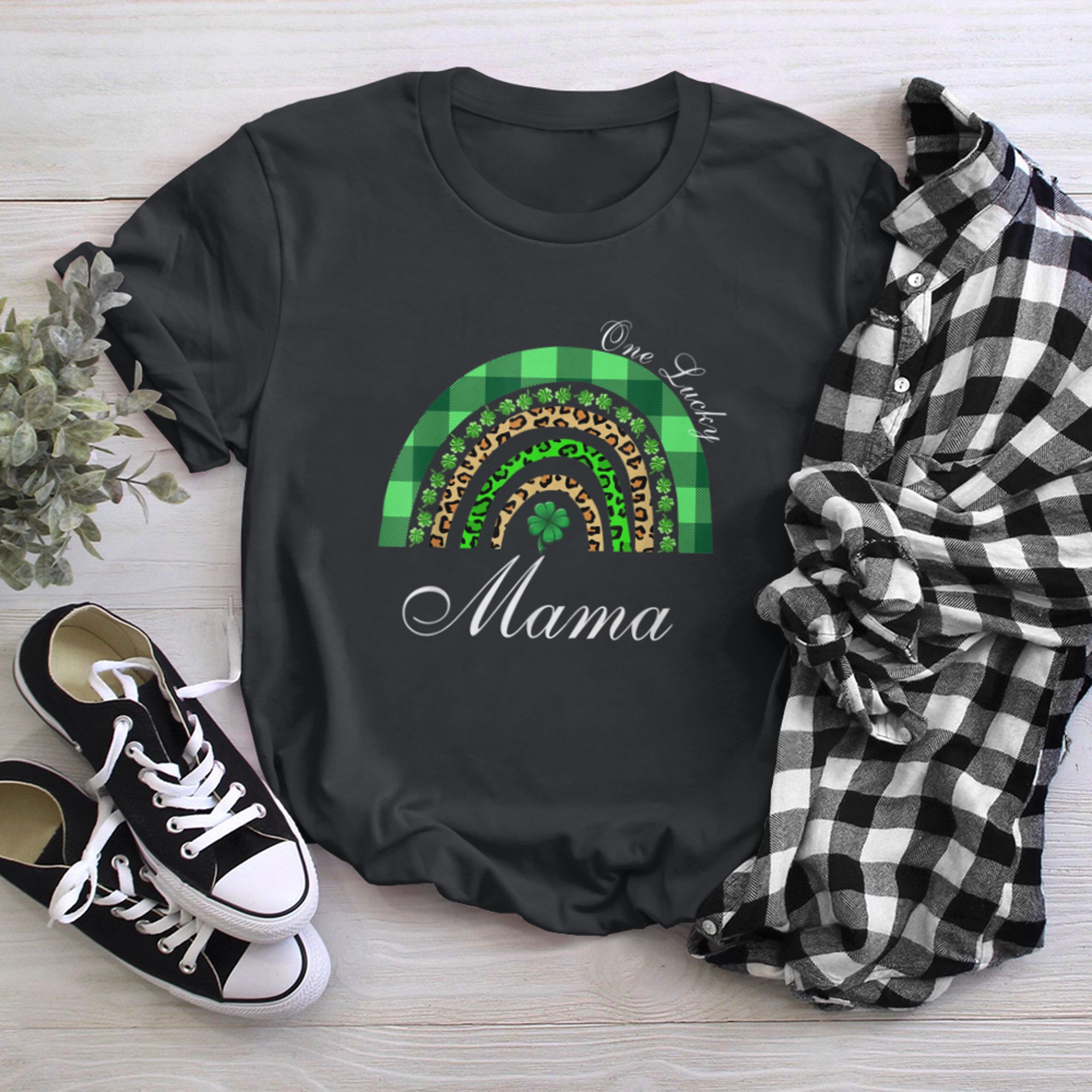 One Lucky Mama Irish Rainbow Shirt Leopard Patricks Day 2022 t-shirt black