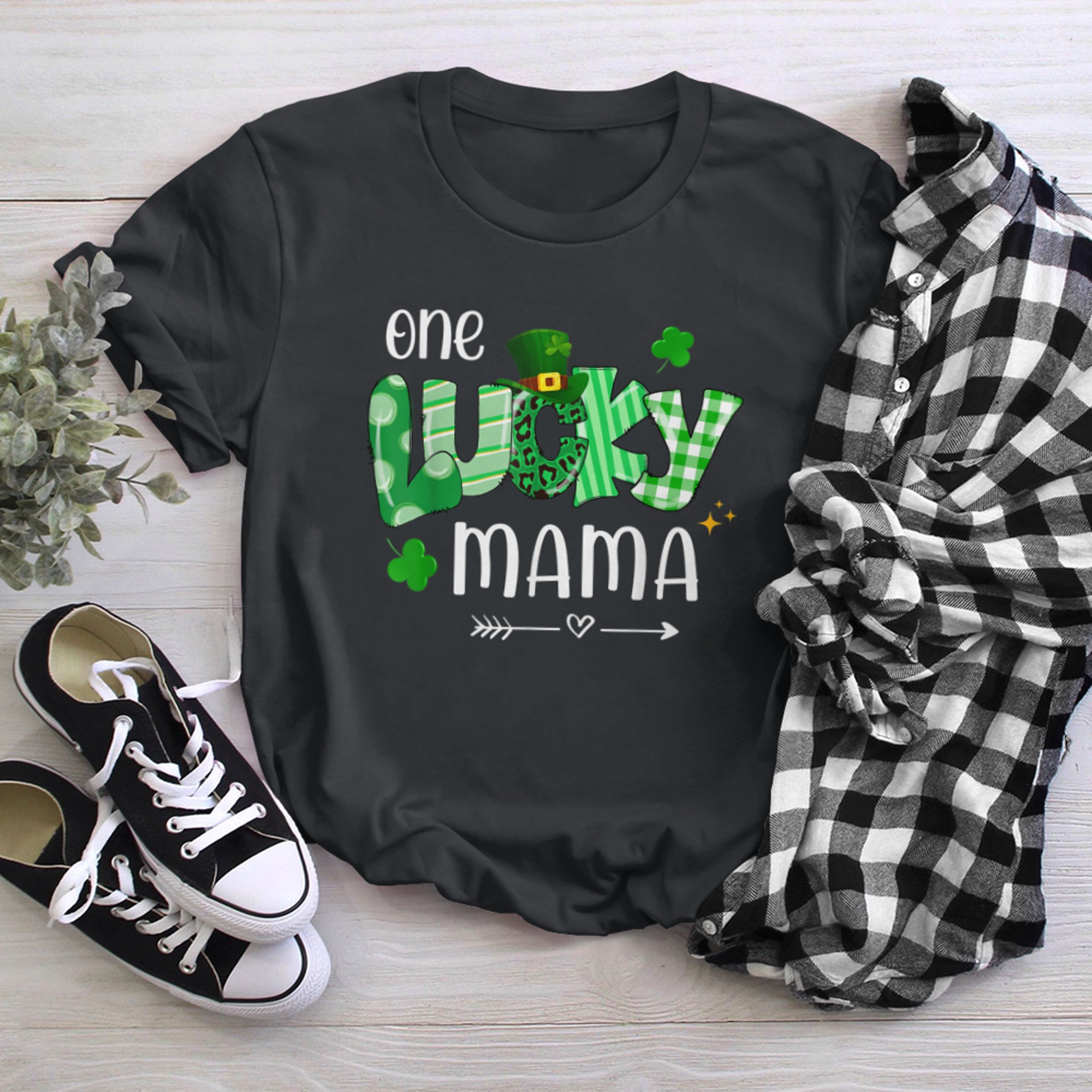 One Lucky Mama Shamrock Leopard Green Plaid St Patrick's Day t-shirt black