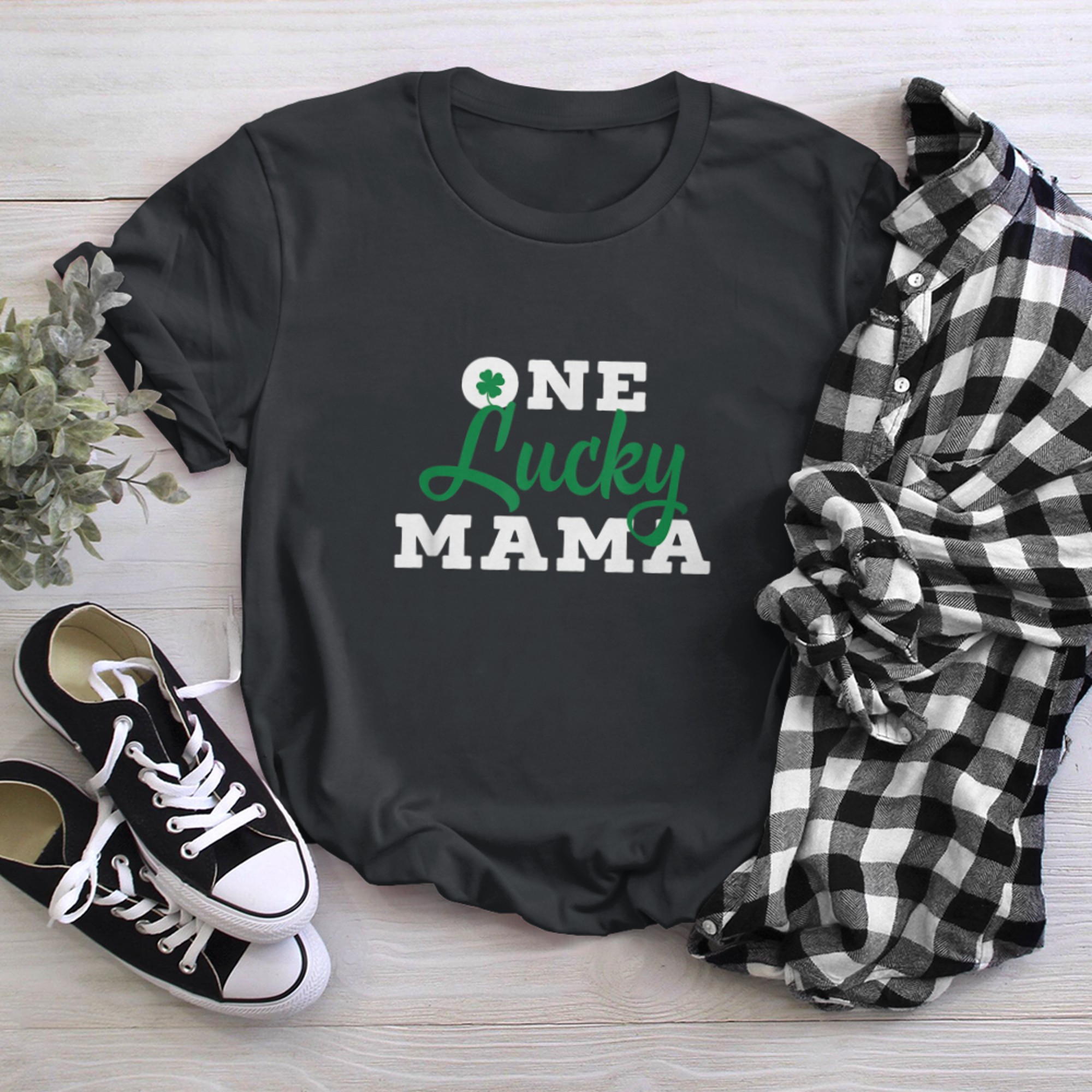 One Lucky Mama Shirt St. Pattys Day Tshirt t-shirt black