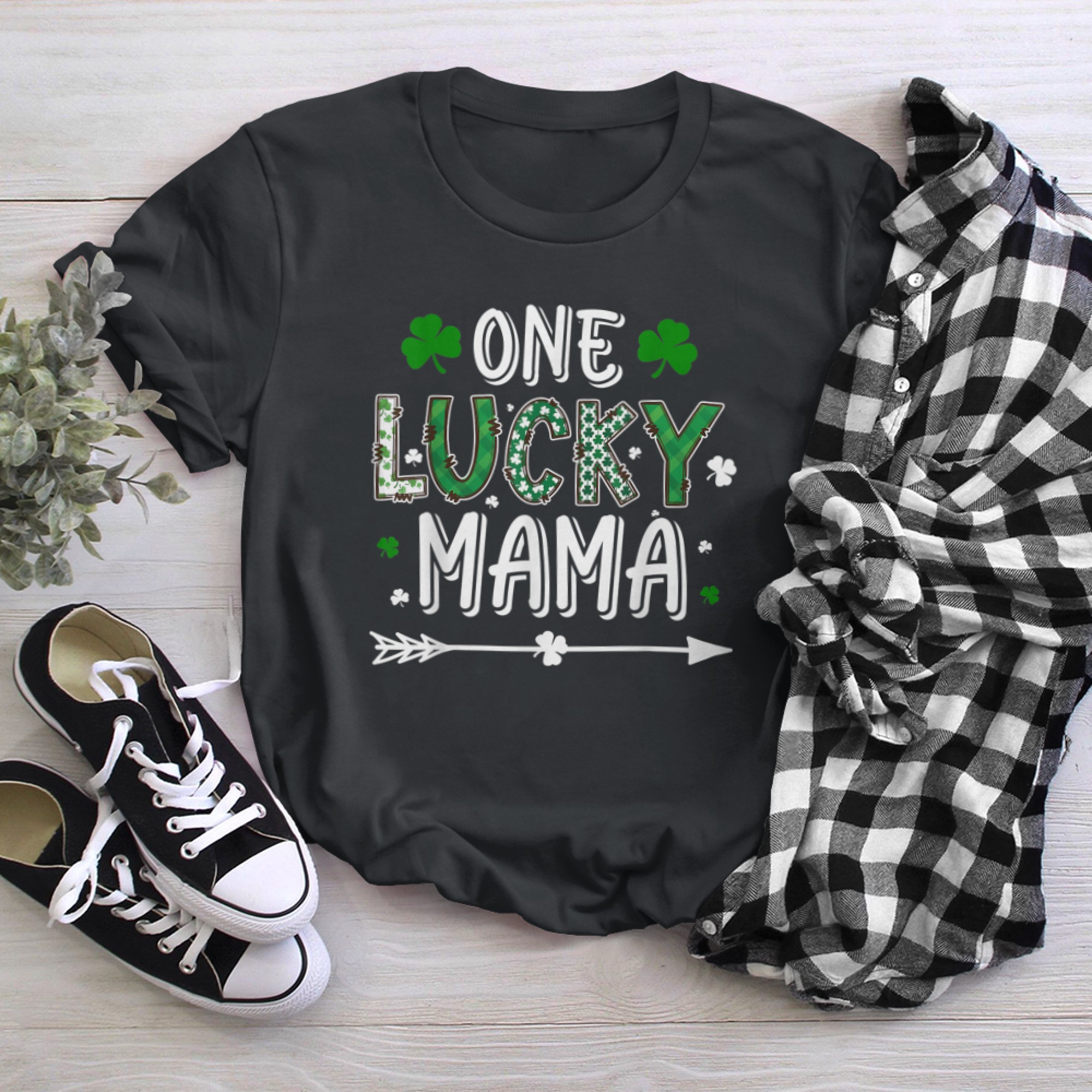 One Lucky Mama St Patricks Day Irish Matching Family t-shirt black