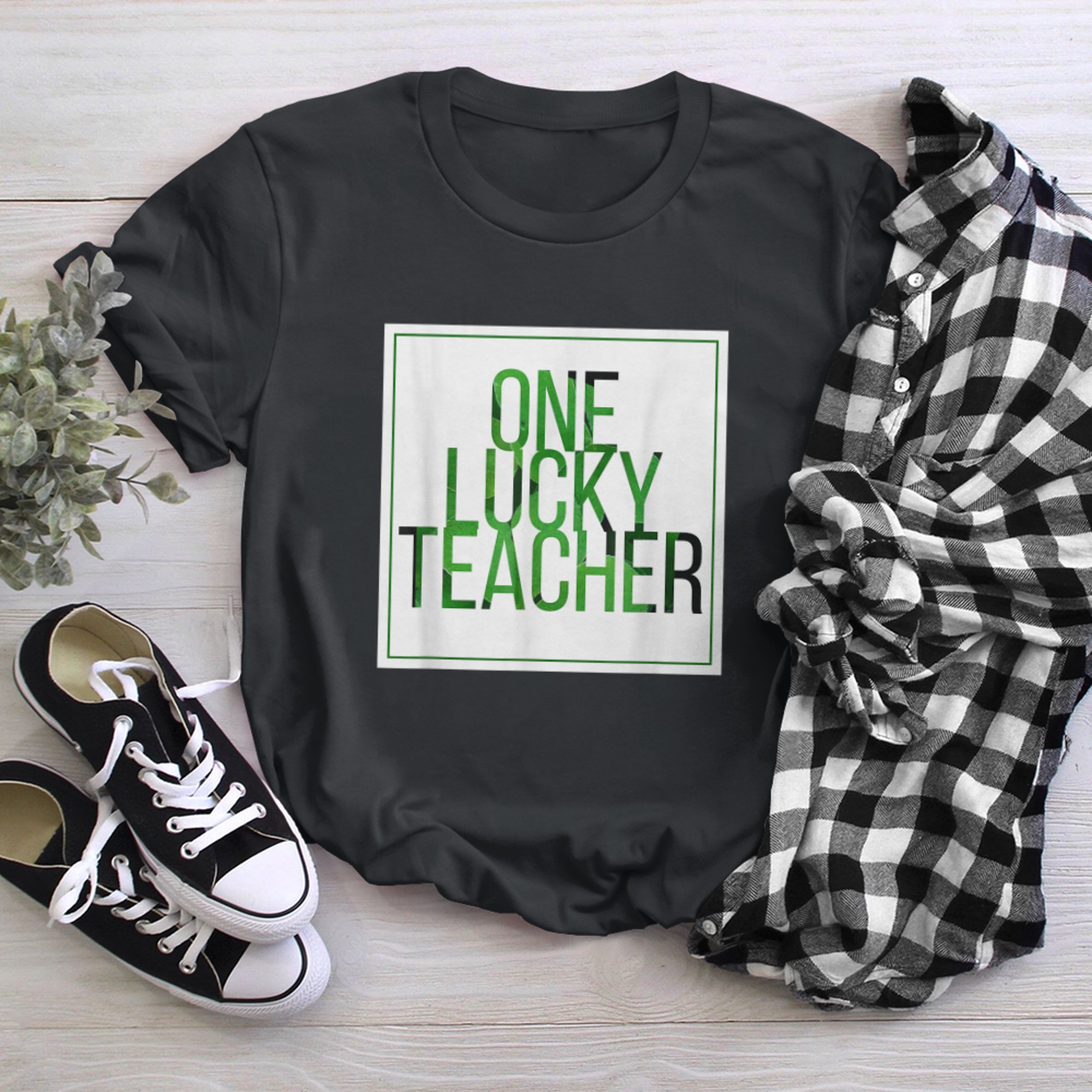 (Shamrock Background) One Lucky Teacher St Patricks Day t-shirt black