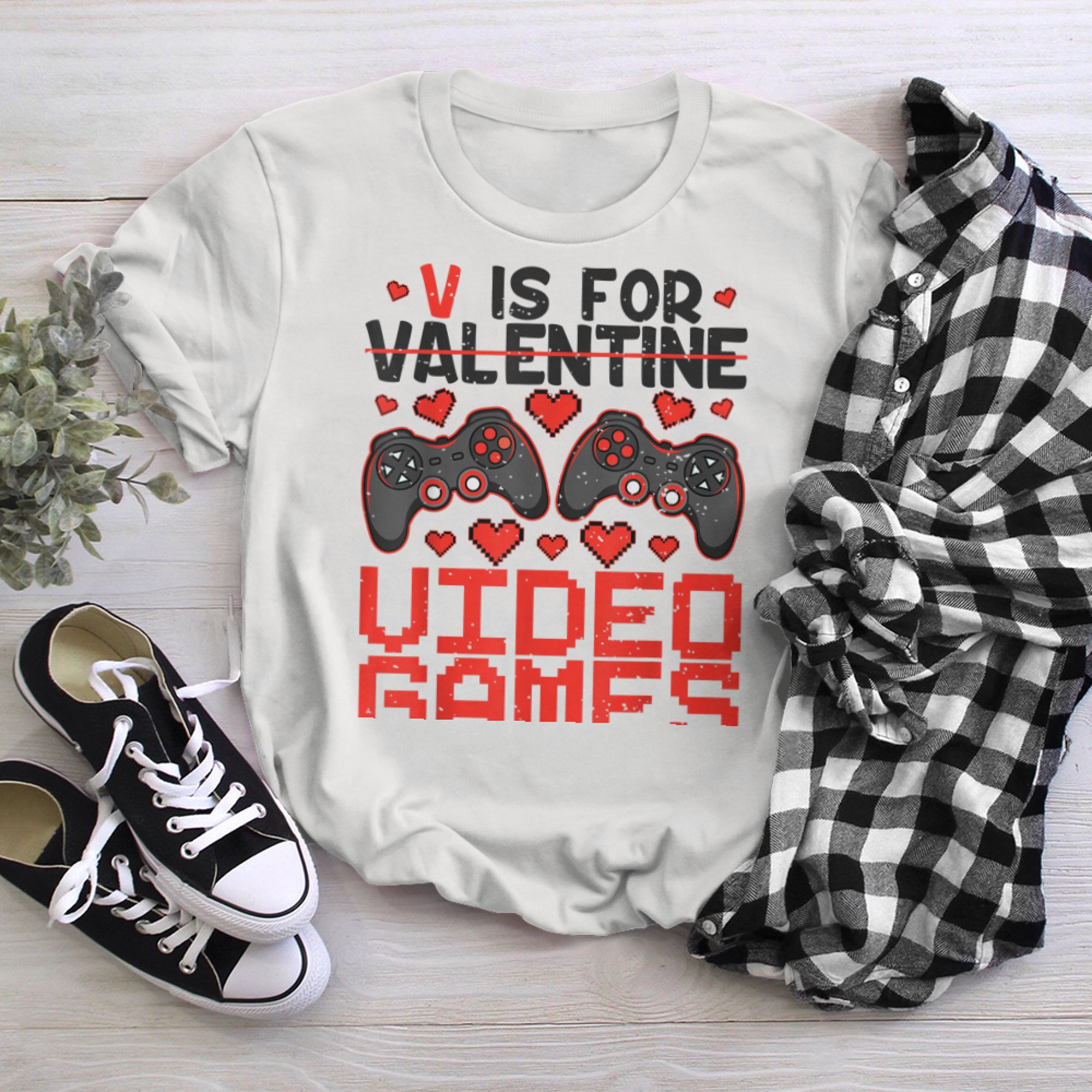 V Is For Video Games Funny Valentines Day Gamer Men Boys (1) t-shirt white