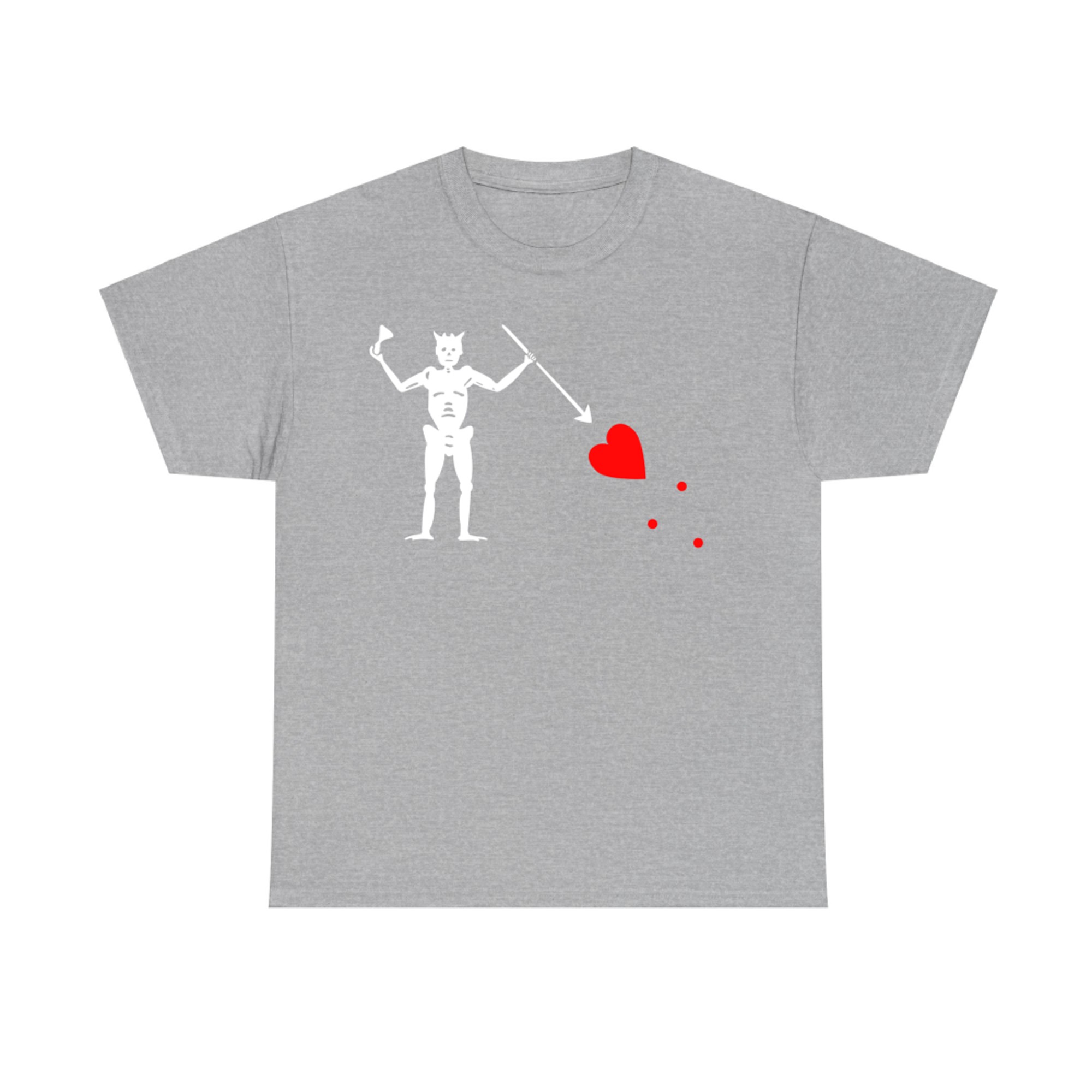 Blackbeard Pirate Flag Jolly Roger Skeleton Heart T-Shirt