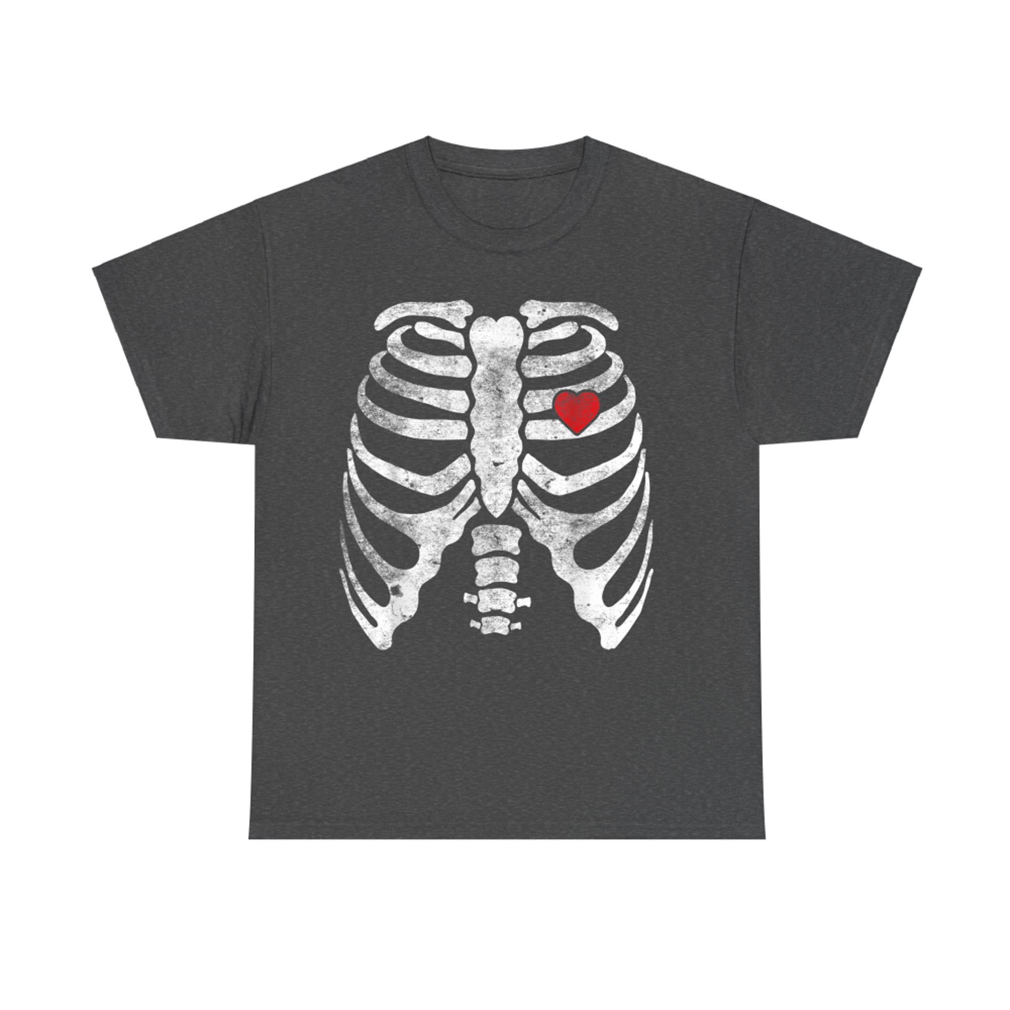 Skeleton Rib Cage with Red Heart Funny X-Ray Halloween T-Shirt