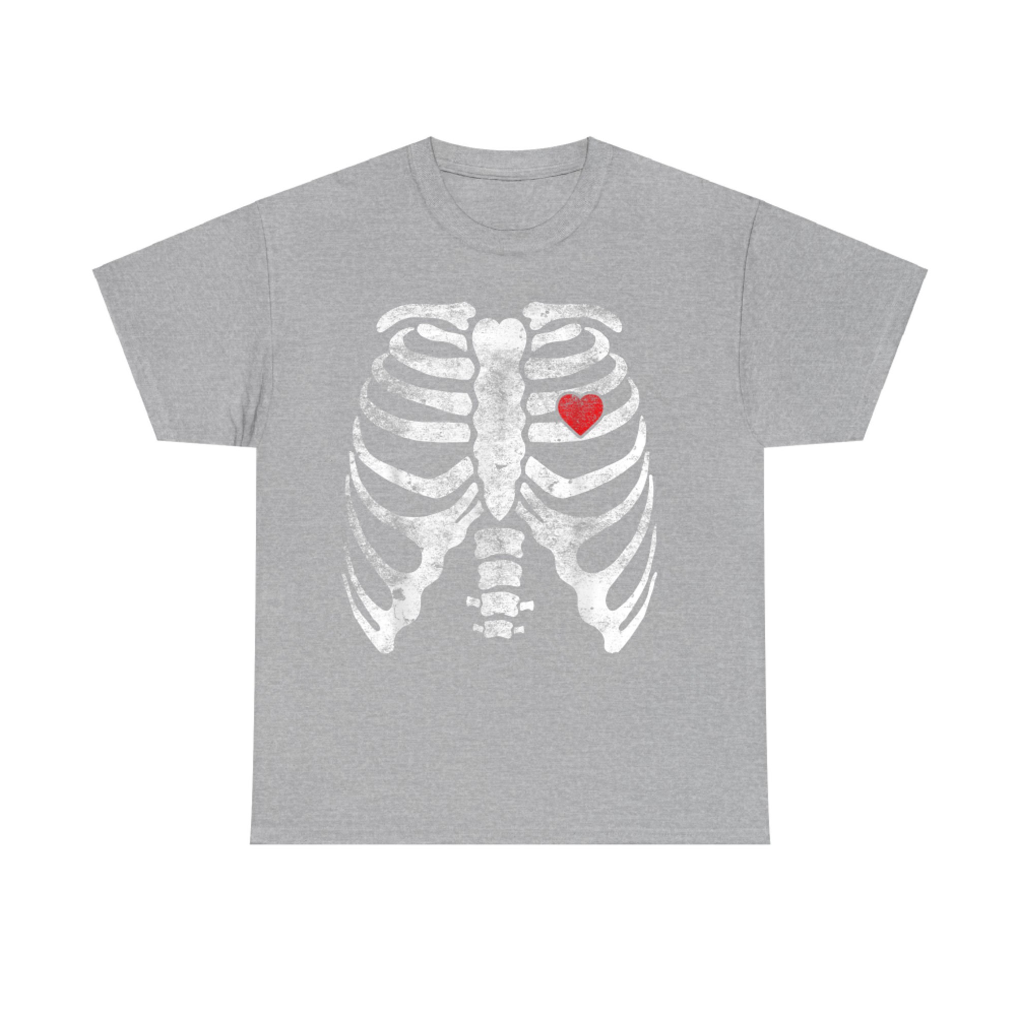 Skeleton Rib Cage with Red Heart Funny X-Ray Halloween T-Shirt
